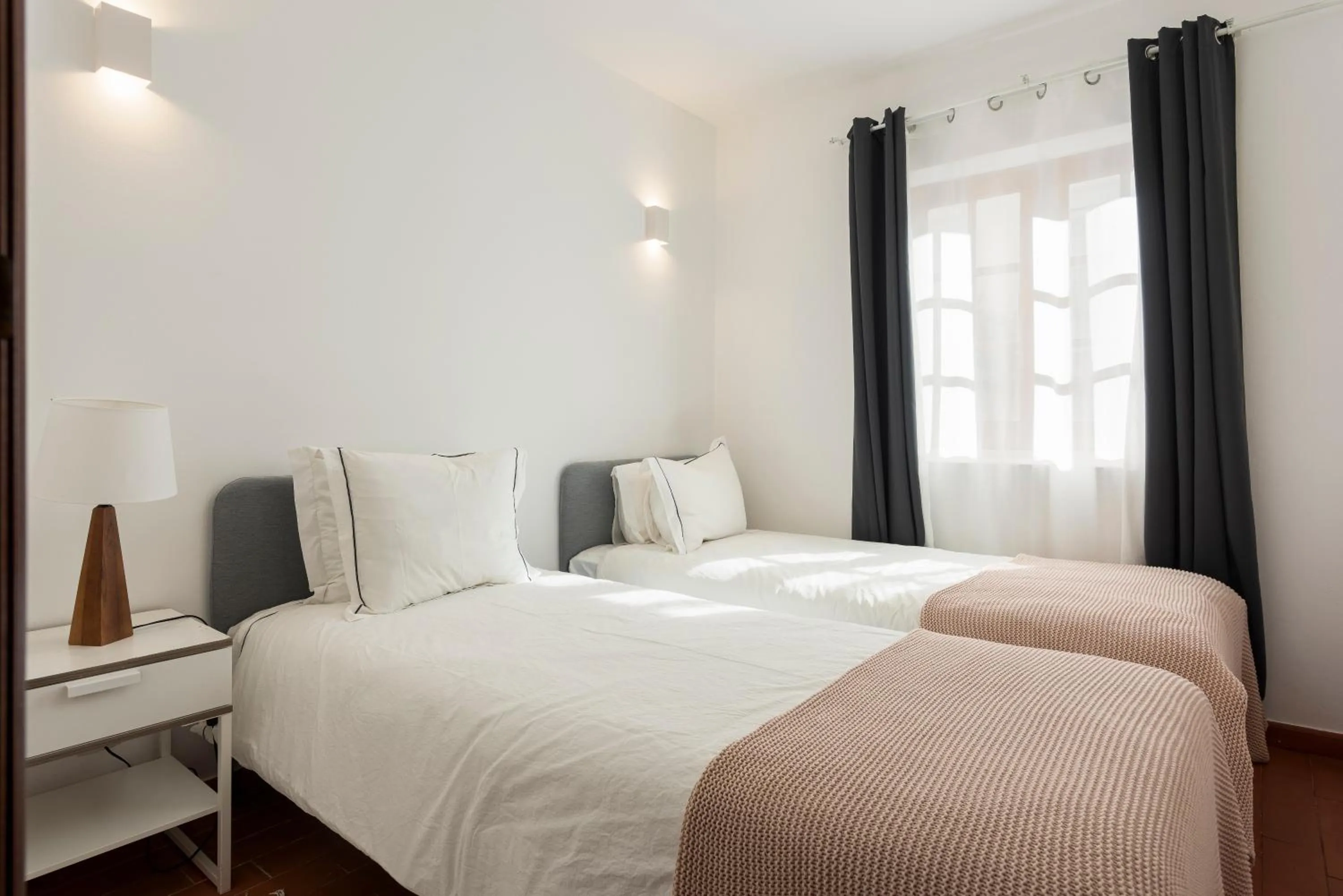 Bedroom, Bed in Old Village & Prestige