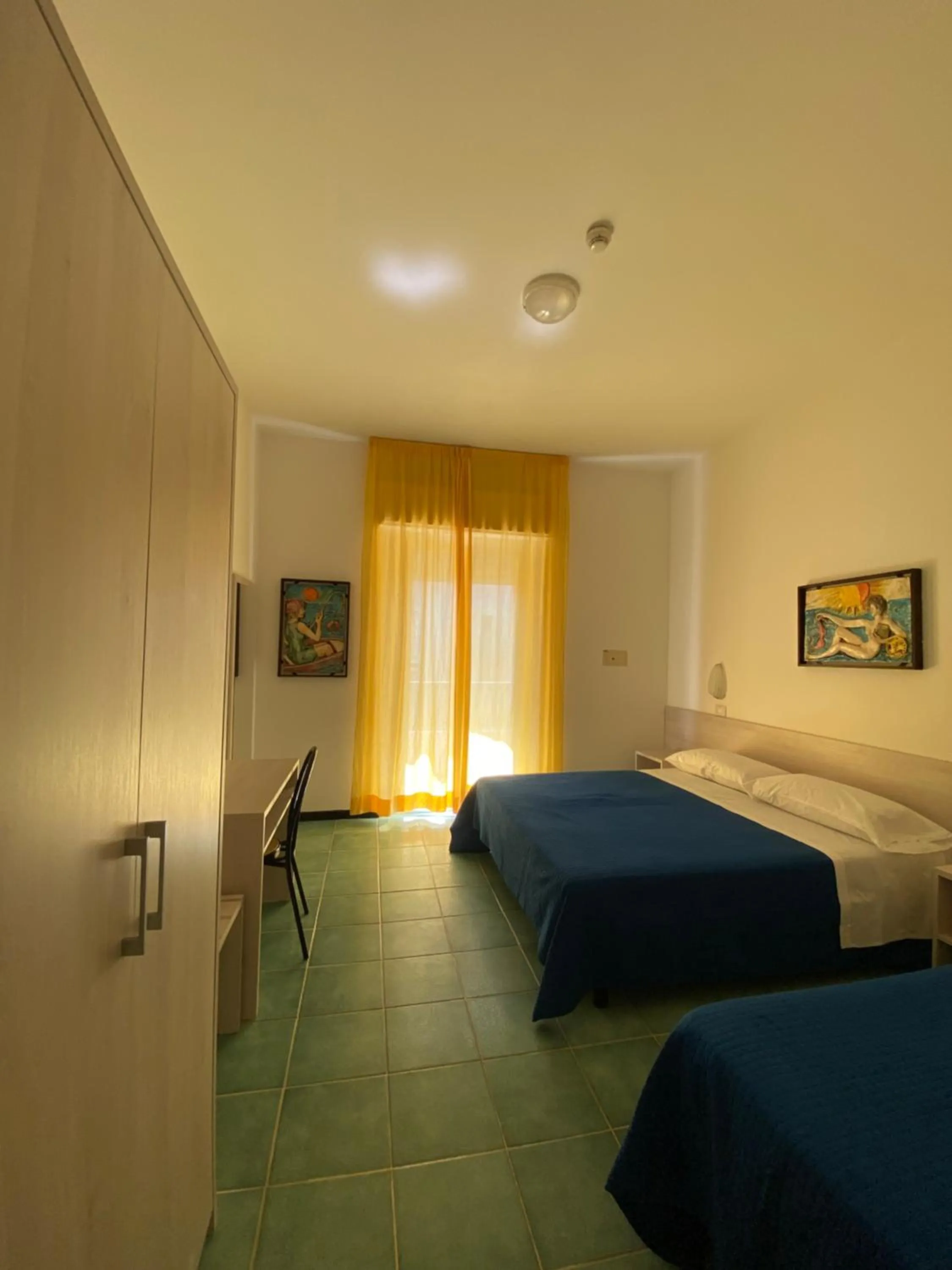 Photo of the whole room, Bed in Hotel Plaza con piscina