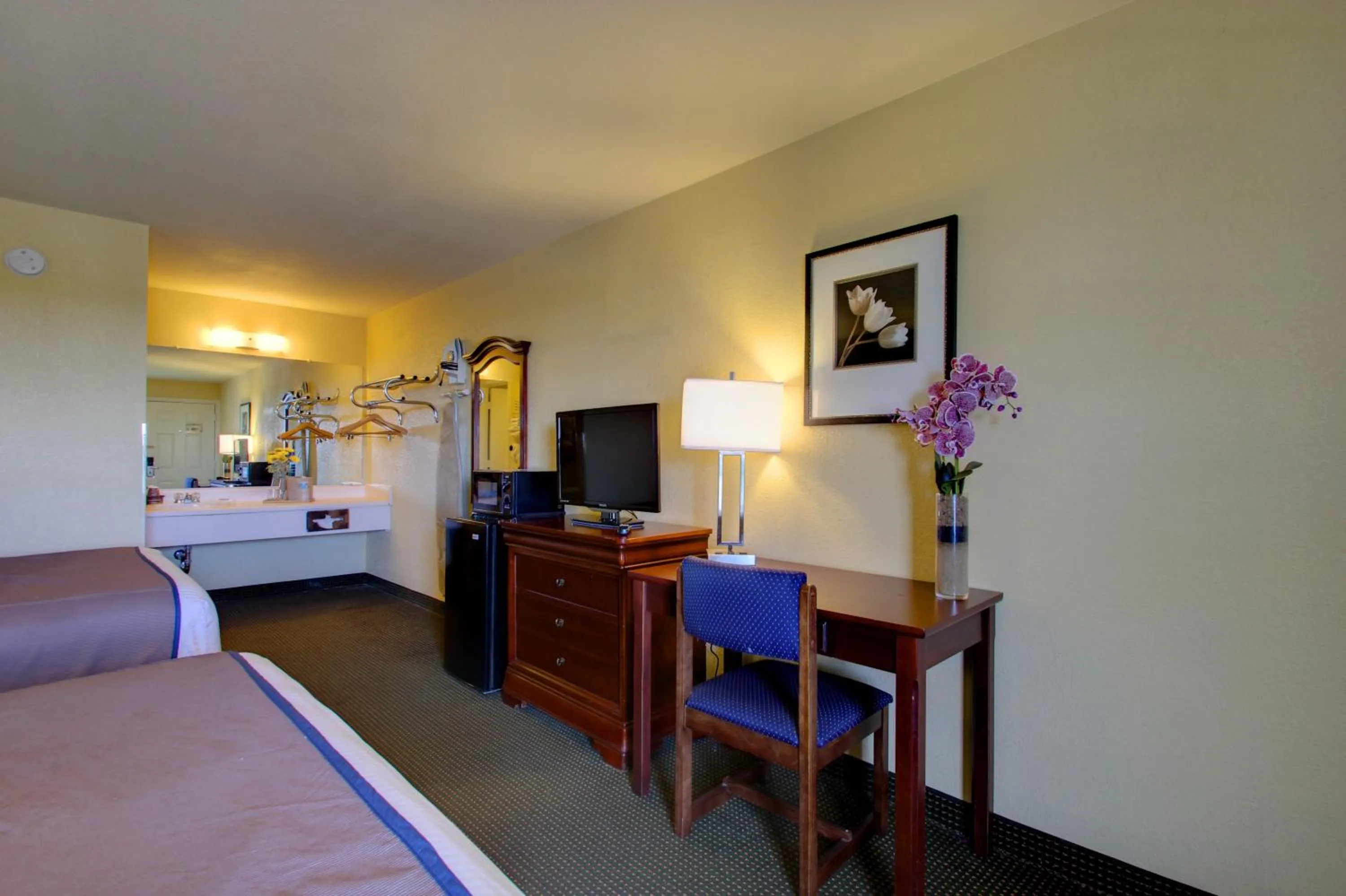 Decorative detail, Bed in Key West Inn - Tunica Resort