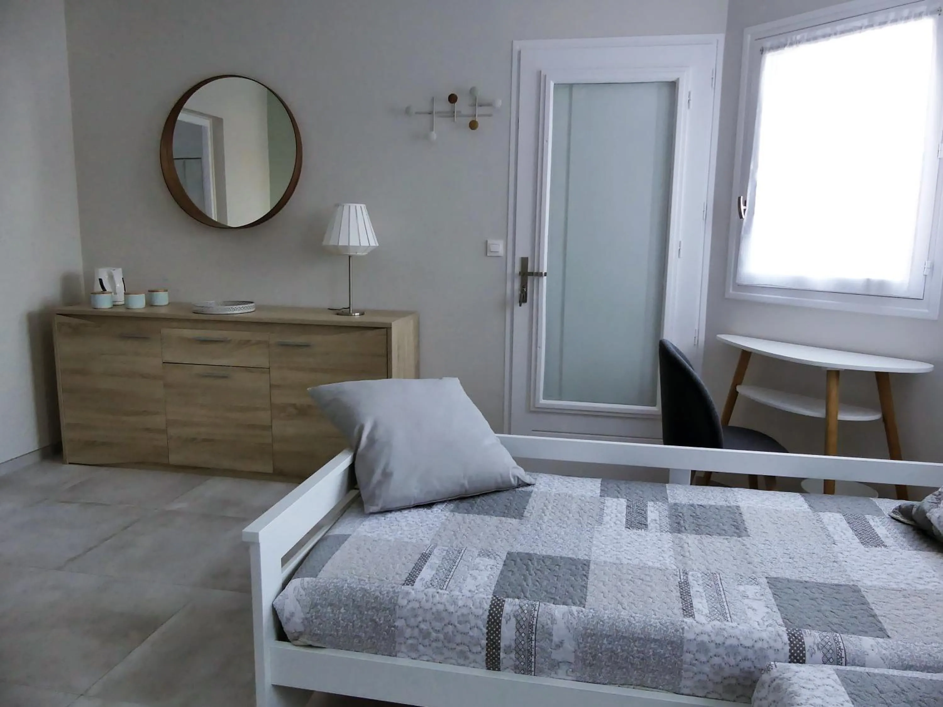 Photo of the whole room, Bed in Les Ambaciales