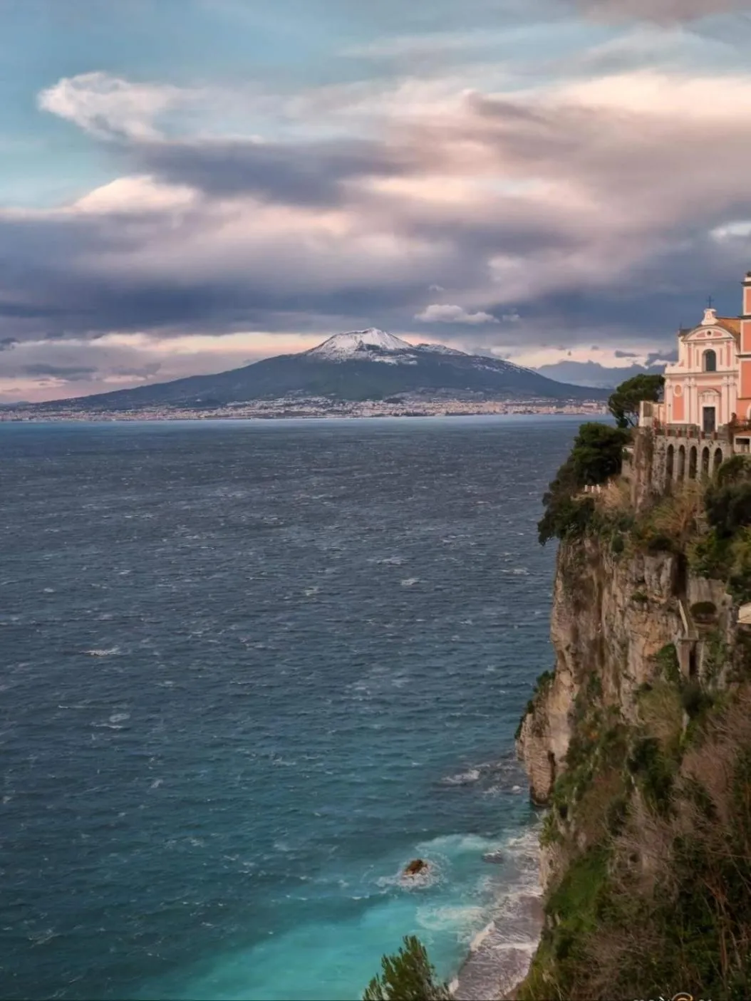 Natural landscape in Hill Valley View