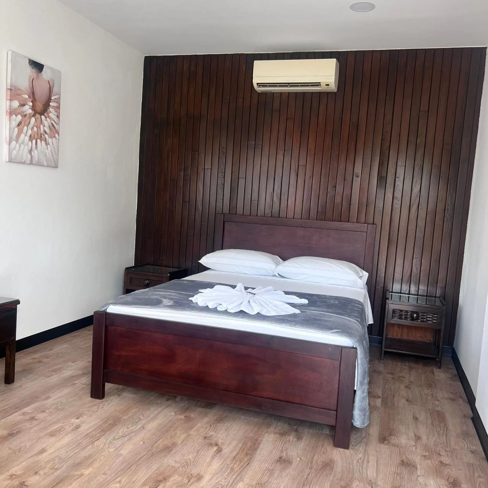 Bed in Hotel Naralit