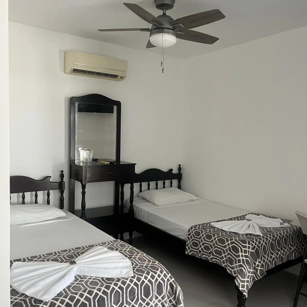 Bed in Hotel Naralit