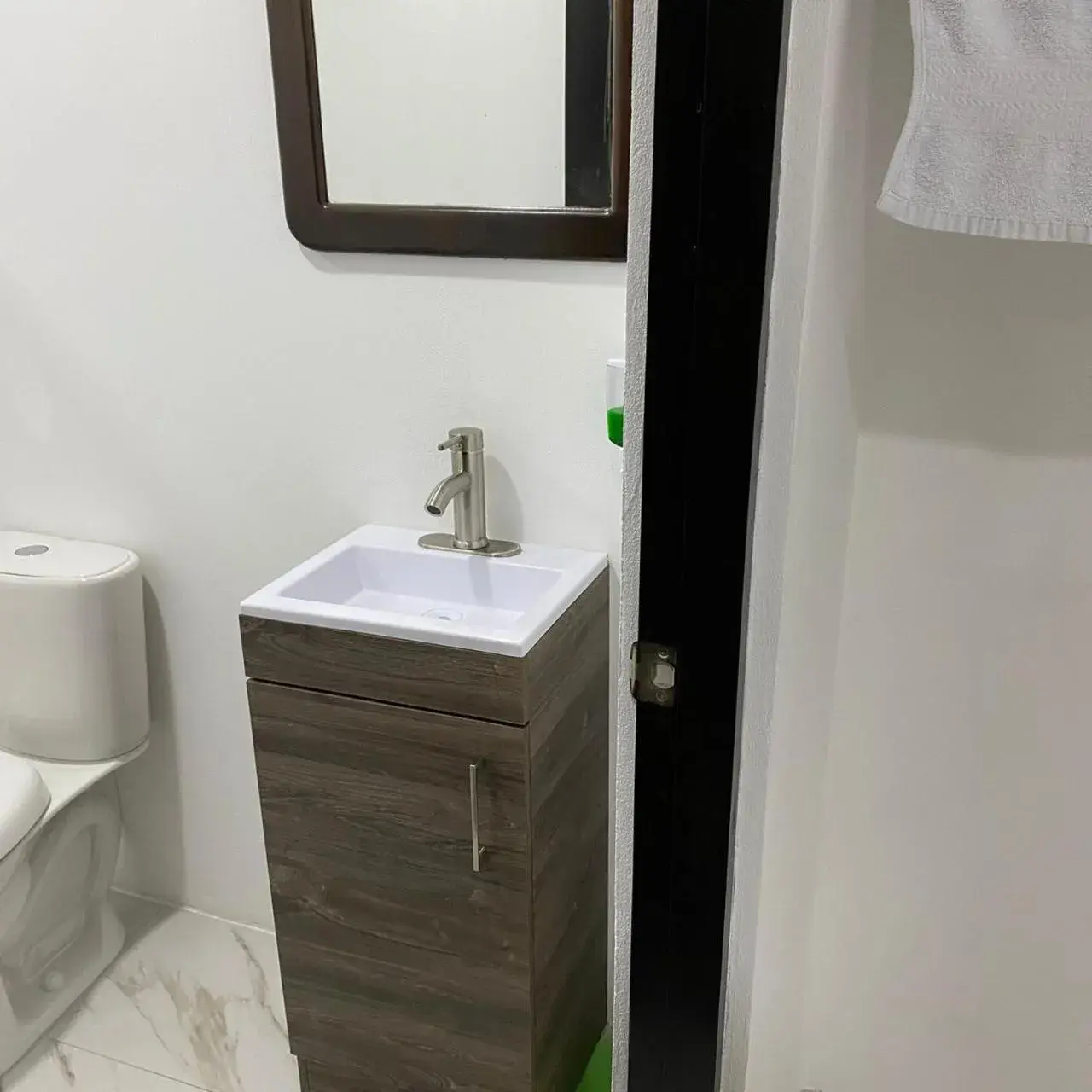 Deluxe Quadruple Room - single occupancy in Hotel Naralit Deluxe Quadruple Room - single occupancy in Hotel Naralit