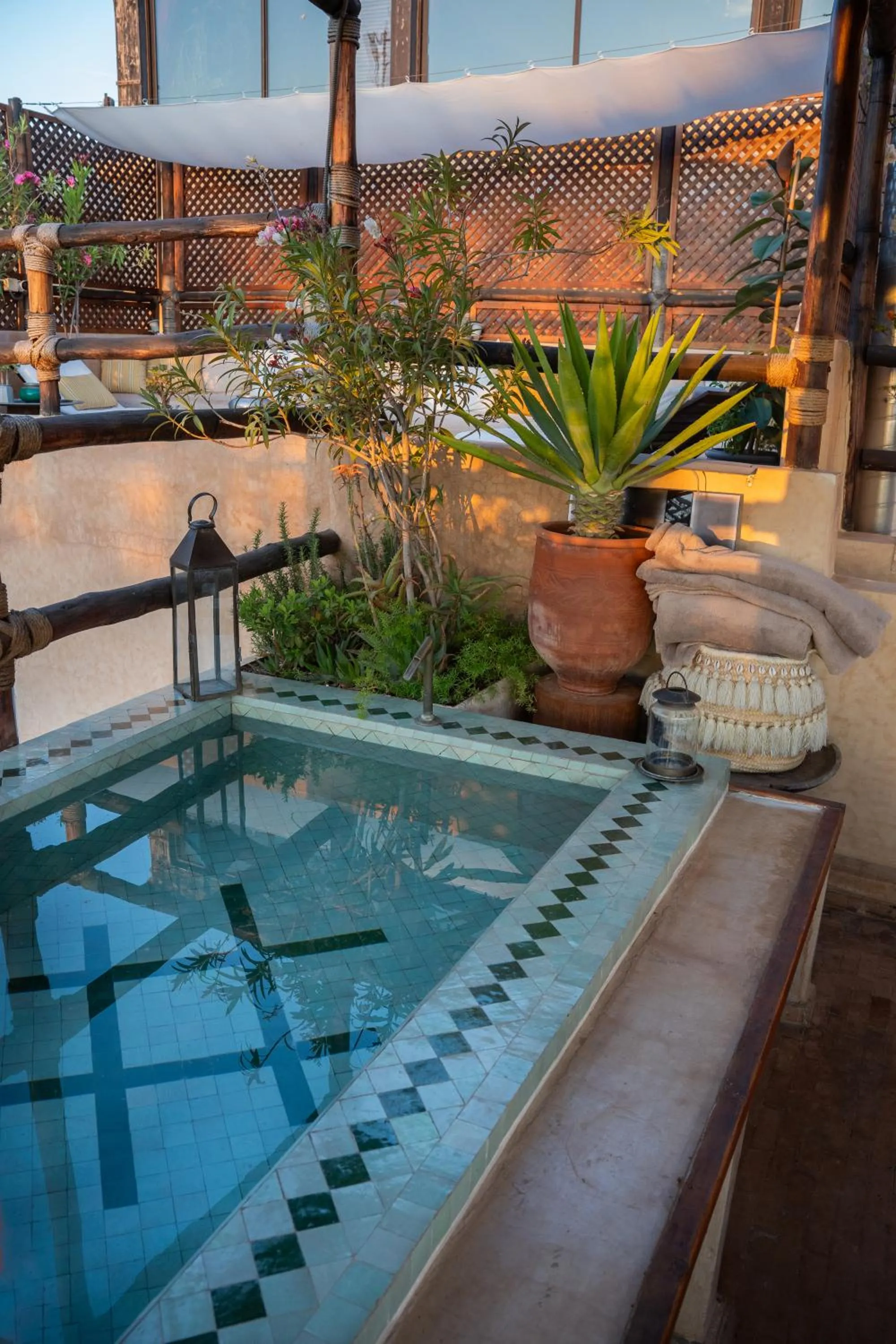 Restaurant/places to eat in Riad Anata