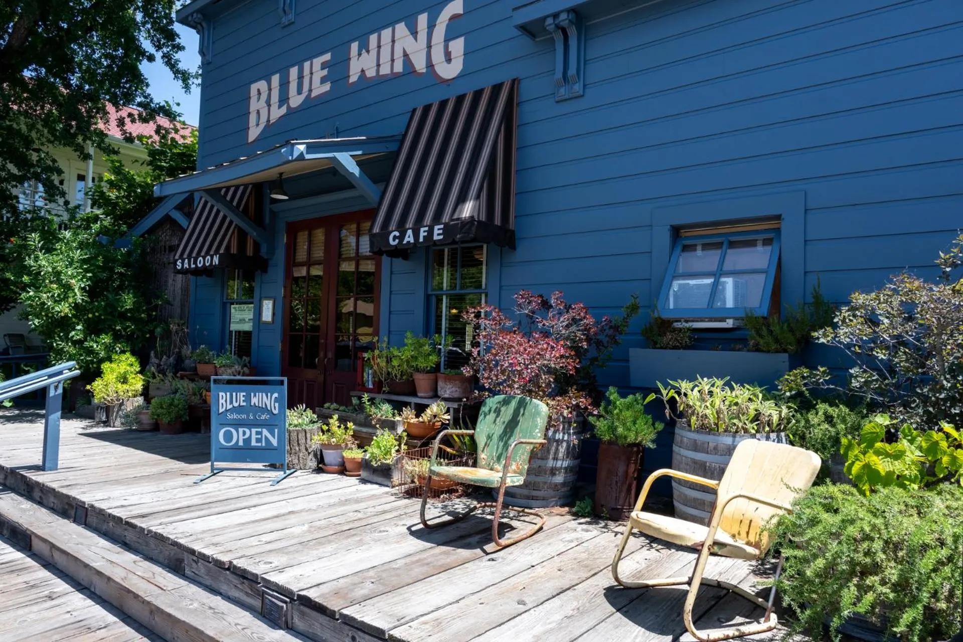 Restaurant/places to eat in Tallman Hotel