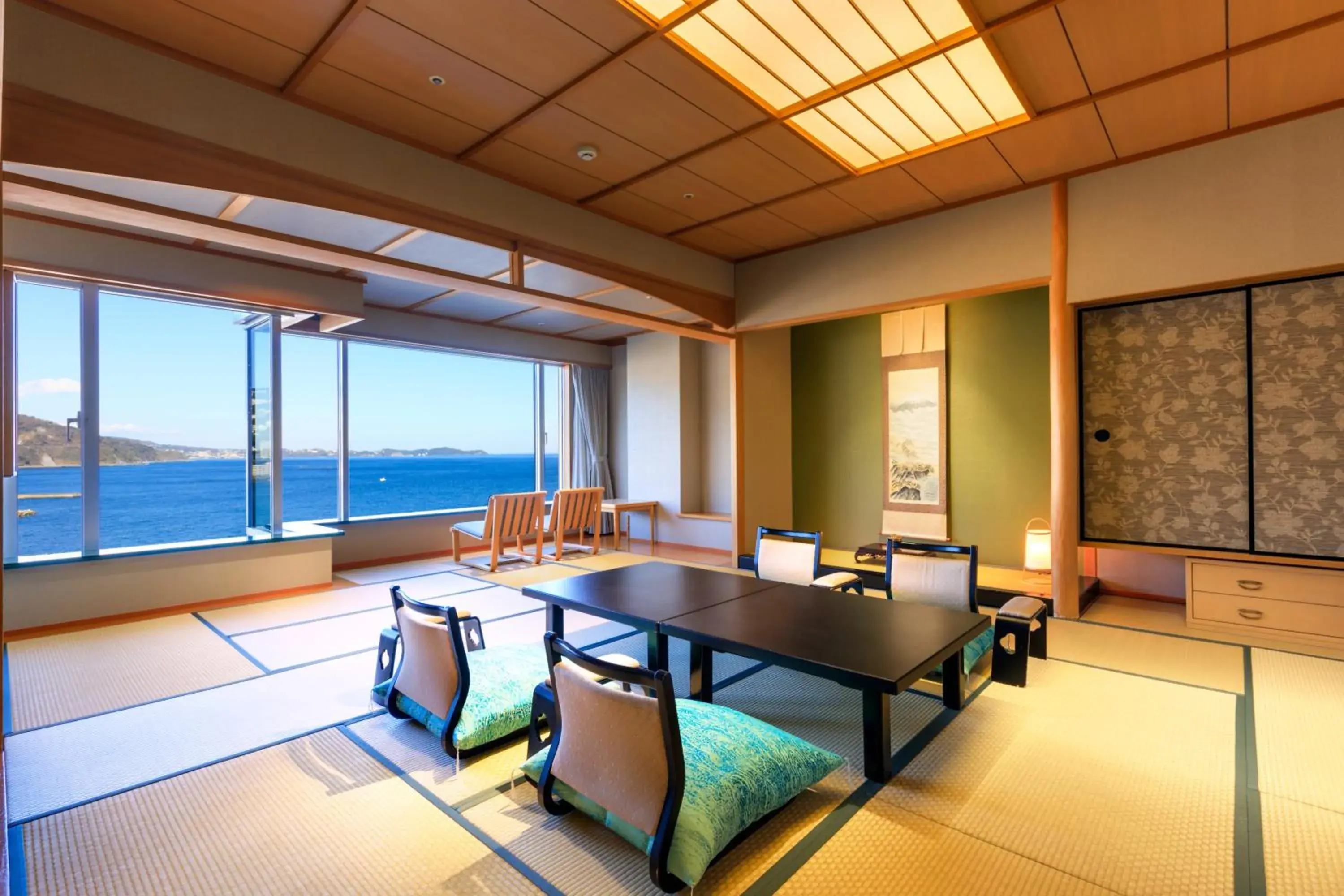 Tower Building Ocean View Japanese style room in Atami Korakuen Hotel Tower Building Ocean View Japanese style room in Atami Korakuen Hotel