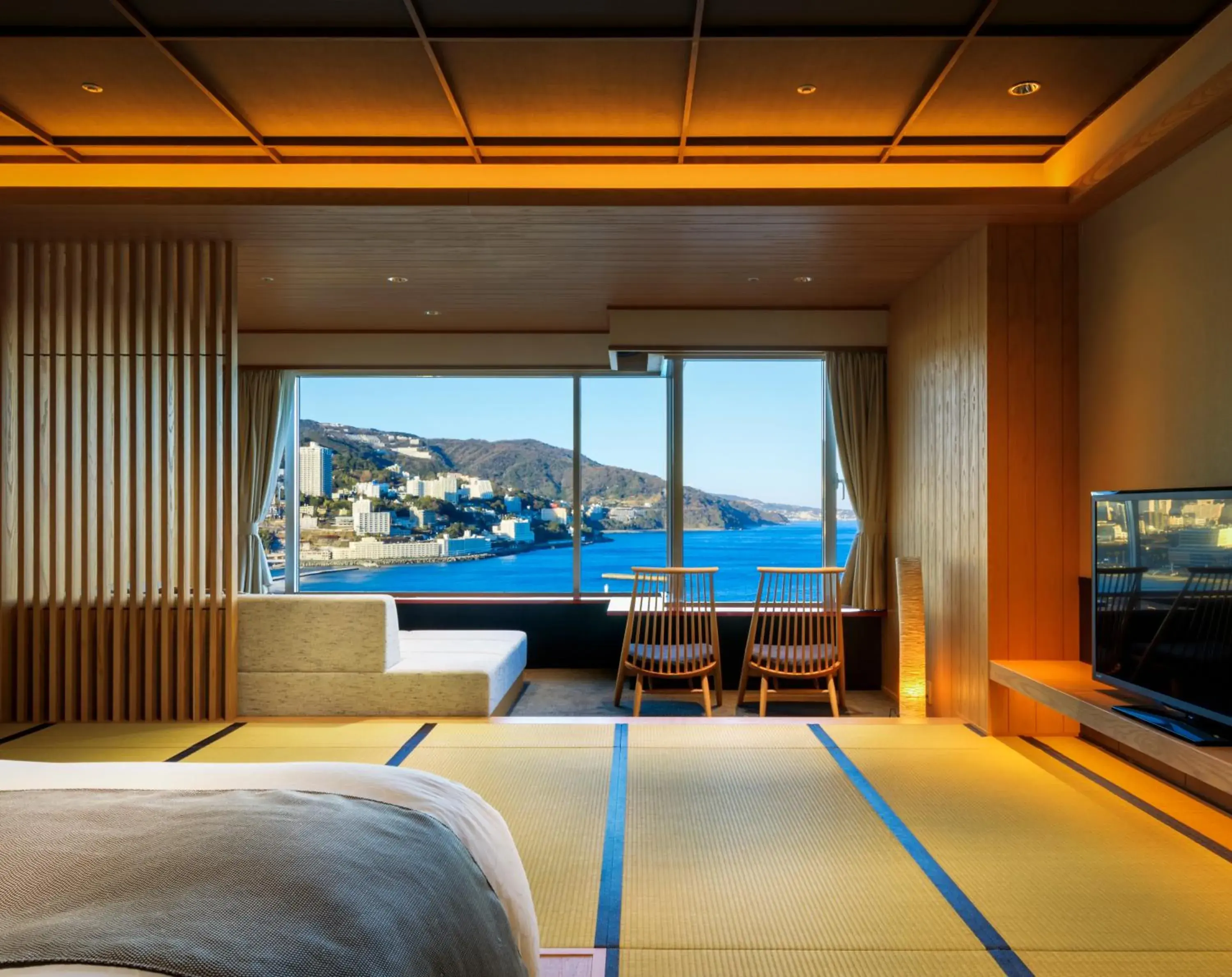 Japanese Western Style Room with Ocean View - Breakfast & Dinner Included - Tower Building in Atami Korakuen Hotel Japanese Western Style Room with Ocean View - Breakfast & Dinner Included - Tower Building in Atami Korakuen Hotel