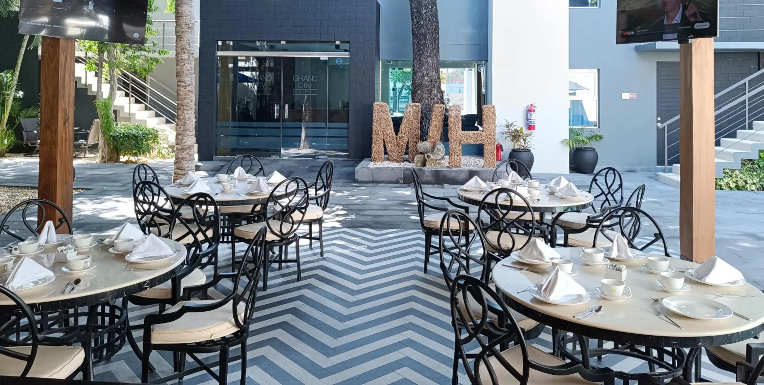 Restaurant/places to eat in Grand City Hotel Cancun