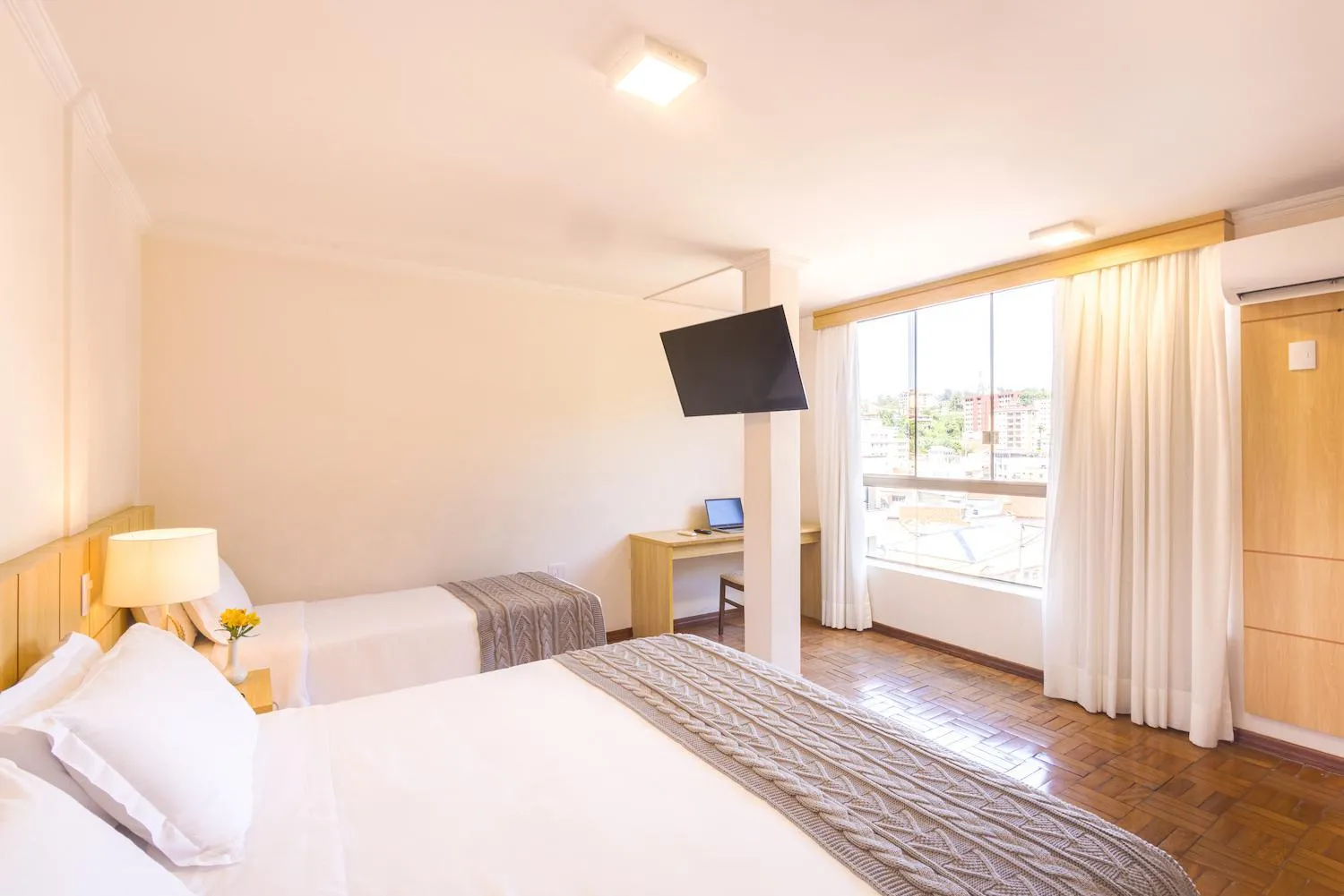 Photo of the whole room, Bed in Serra Negra Palace Hotel