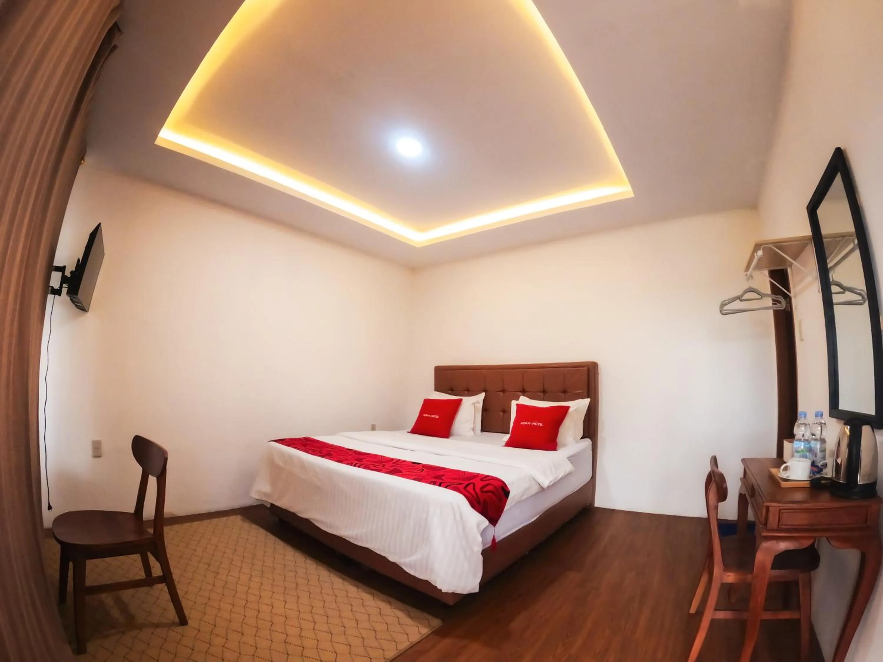 Bed in Noah Hotel Silangit