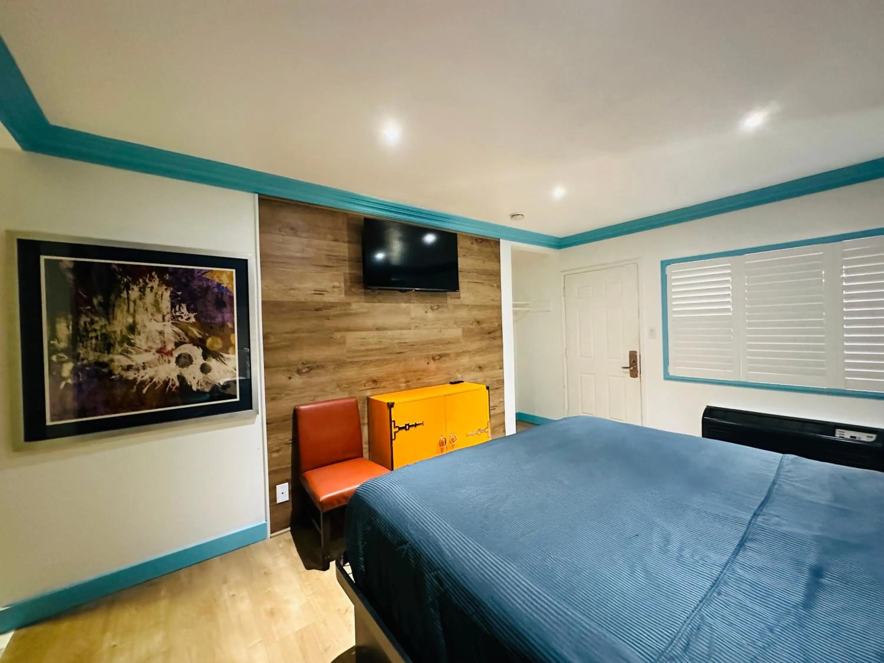 Bed in Casa Blanca Inn - Whittier, Los Angeles