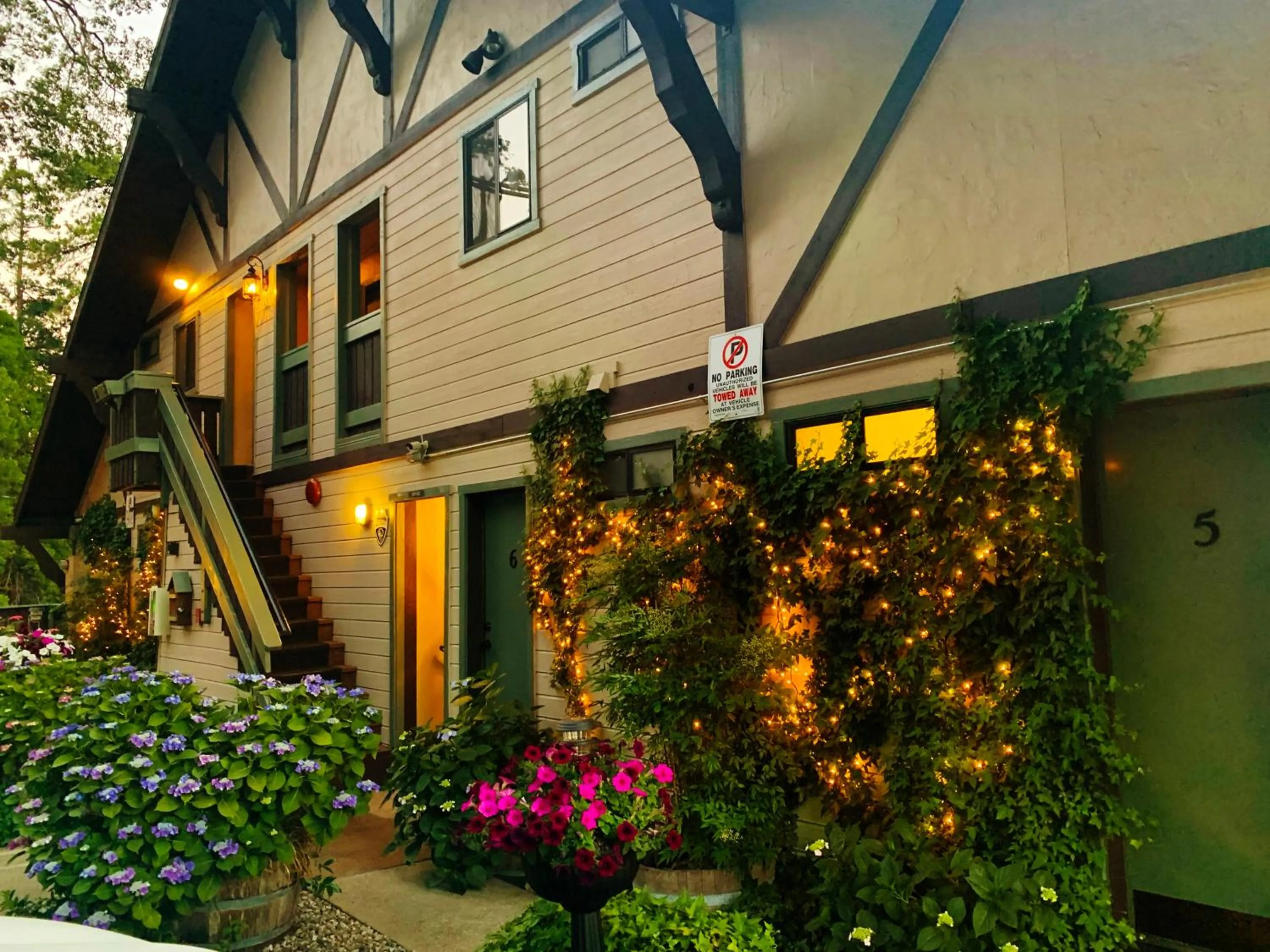 Property building in The North Shore Inn