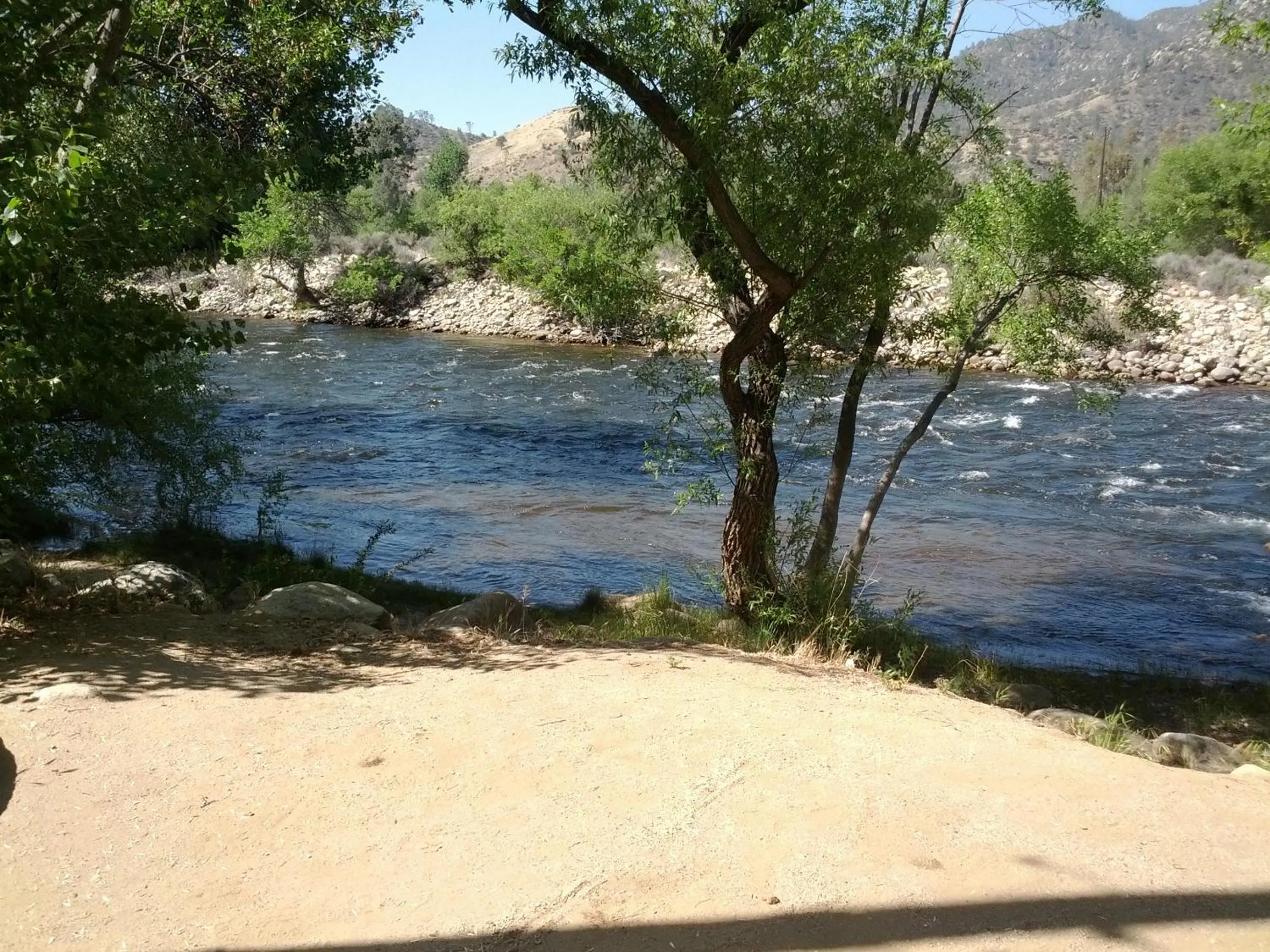 Spring in The North Shore Inn