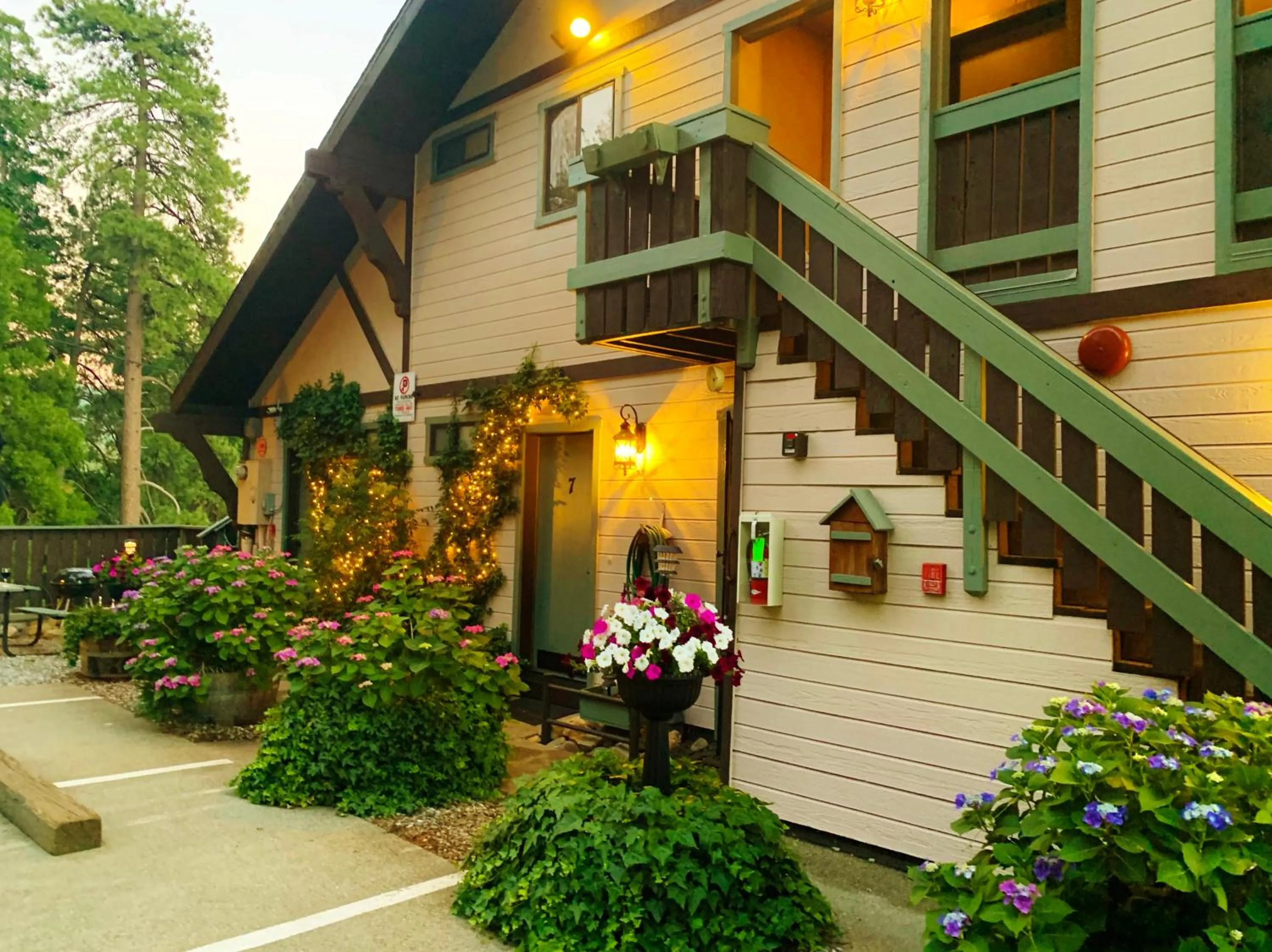 Property building in The North Shore Inn