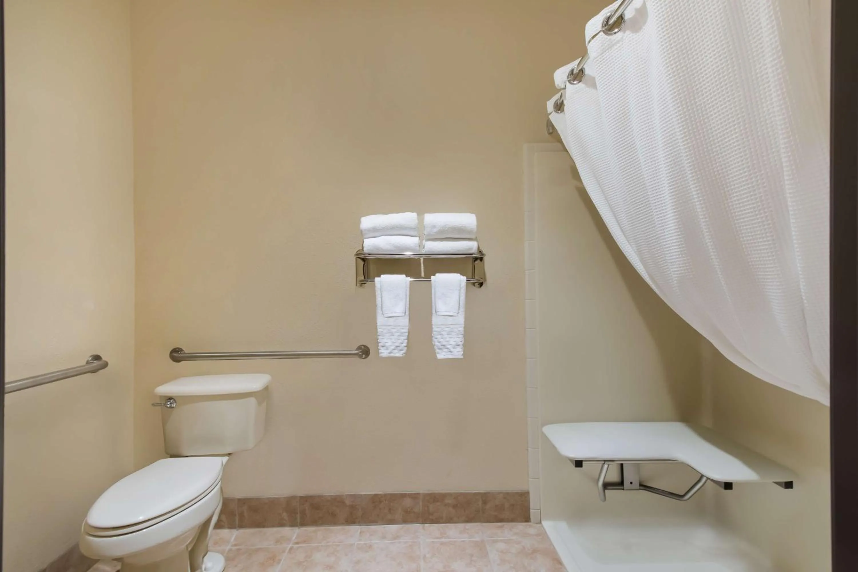 Bathroom in Best Western University Inn and Suites