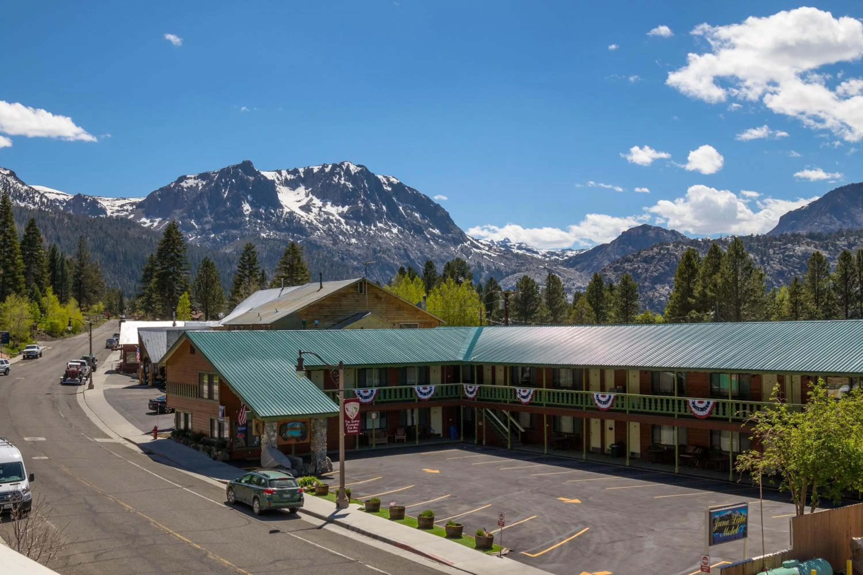 June Lake Motel