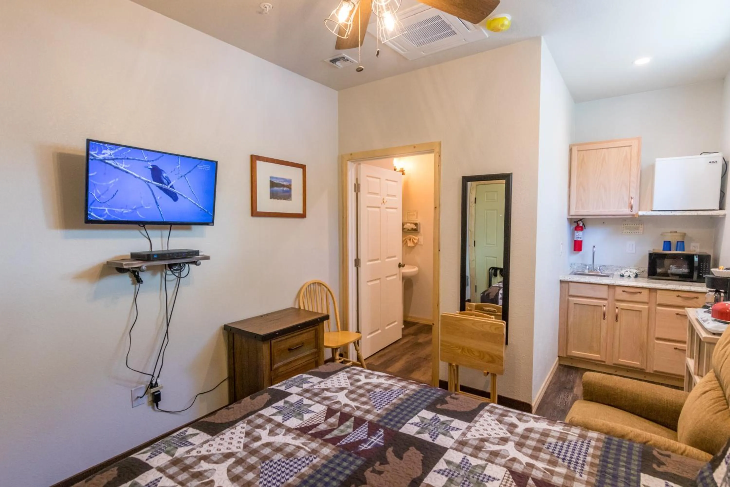 Bed in June Lake Motel