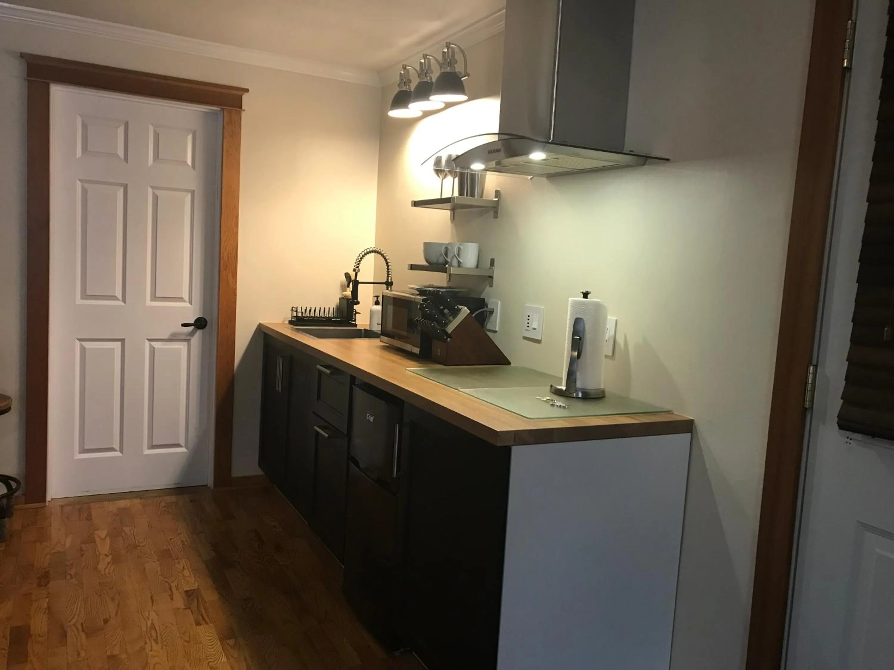 Canadian Rockies Inn - Adults only