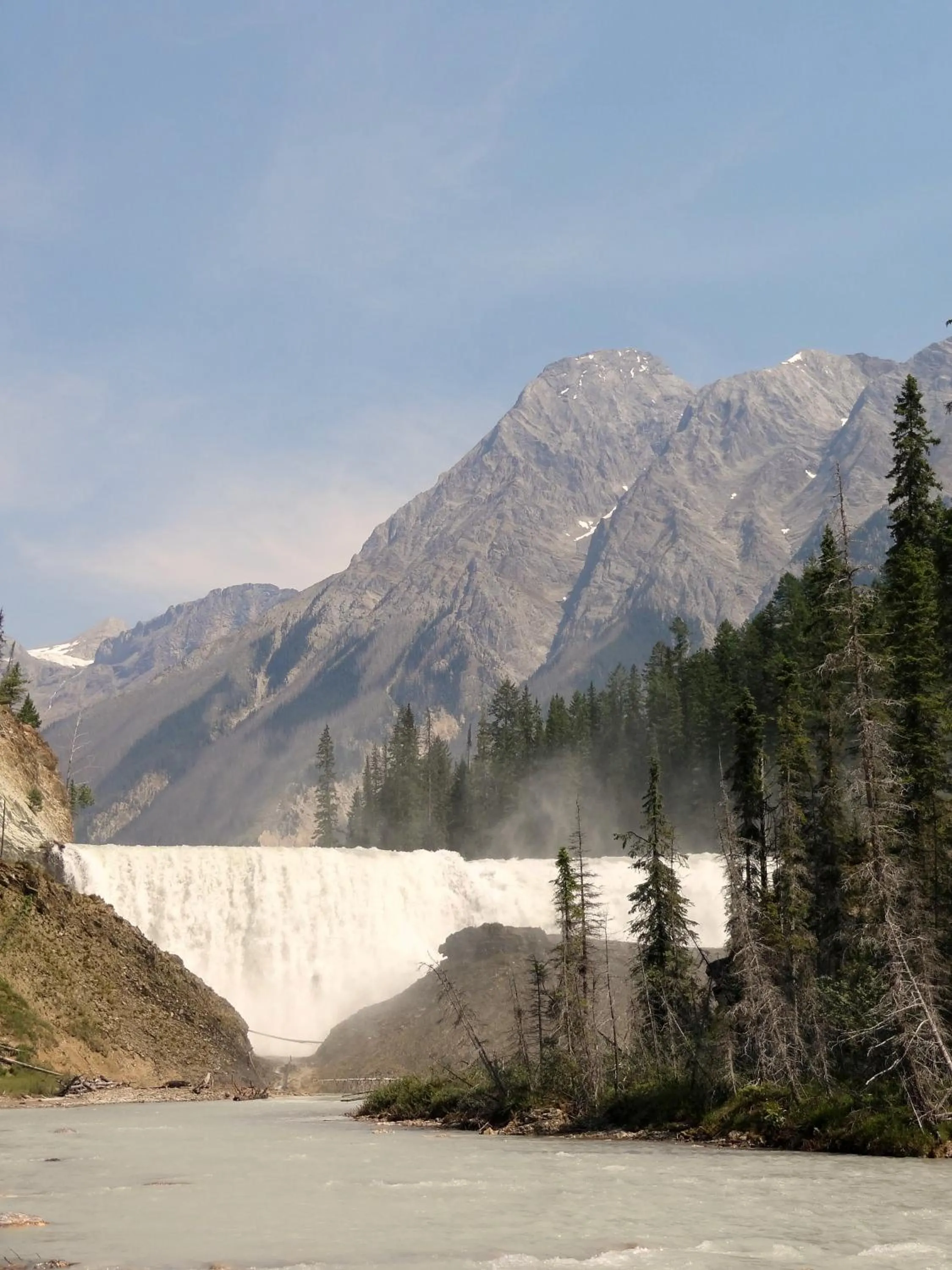 Area and facilities in Canadian Rockies Inn - Adults only