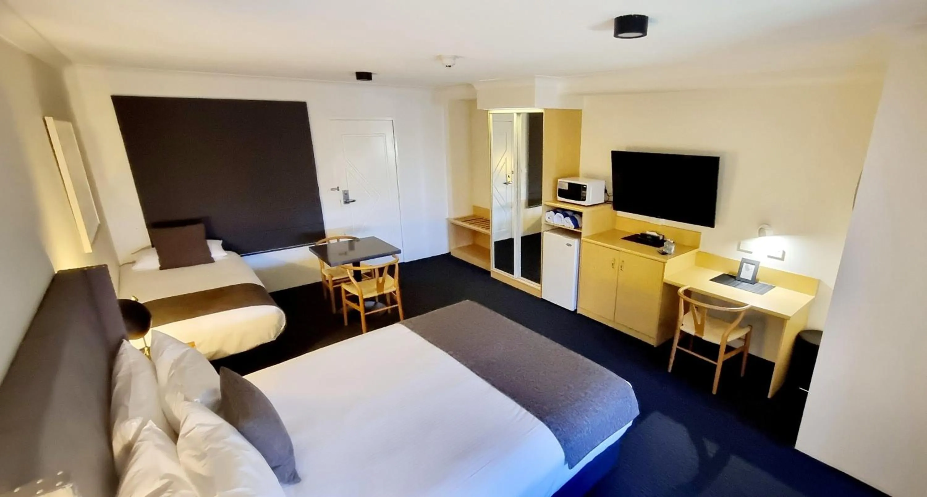 Bedroom, Bed in Hotel Forster