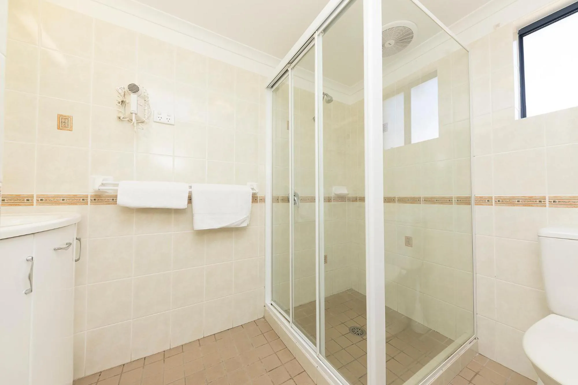 Shower in Hotel Forster