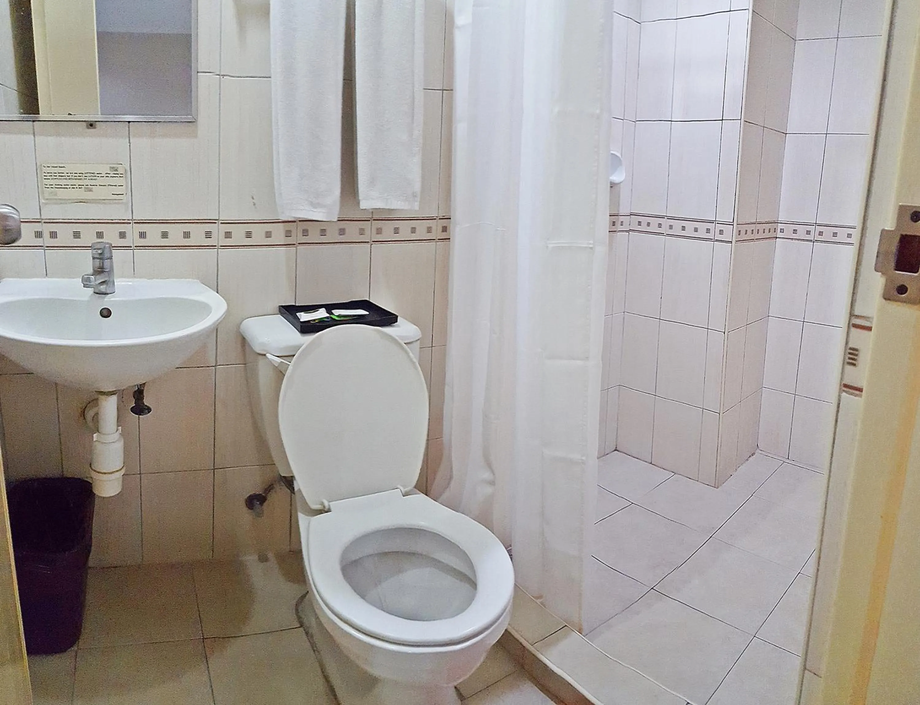 Shower in Golden Valley Hotel