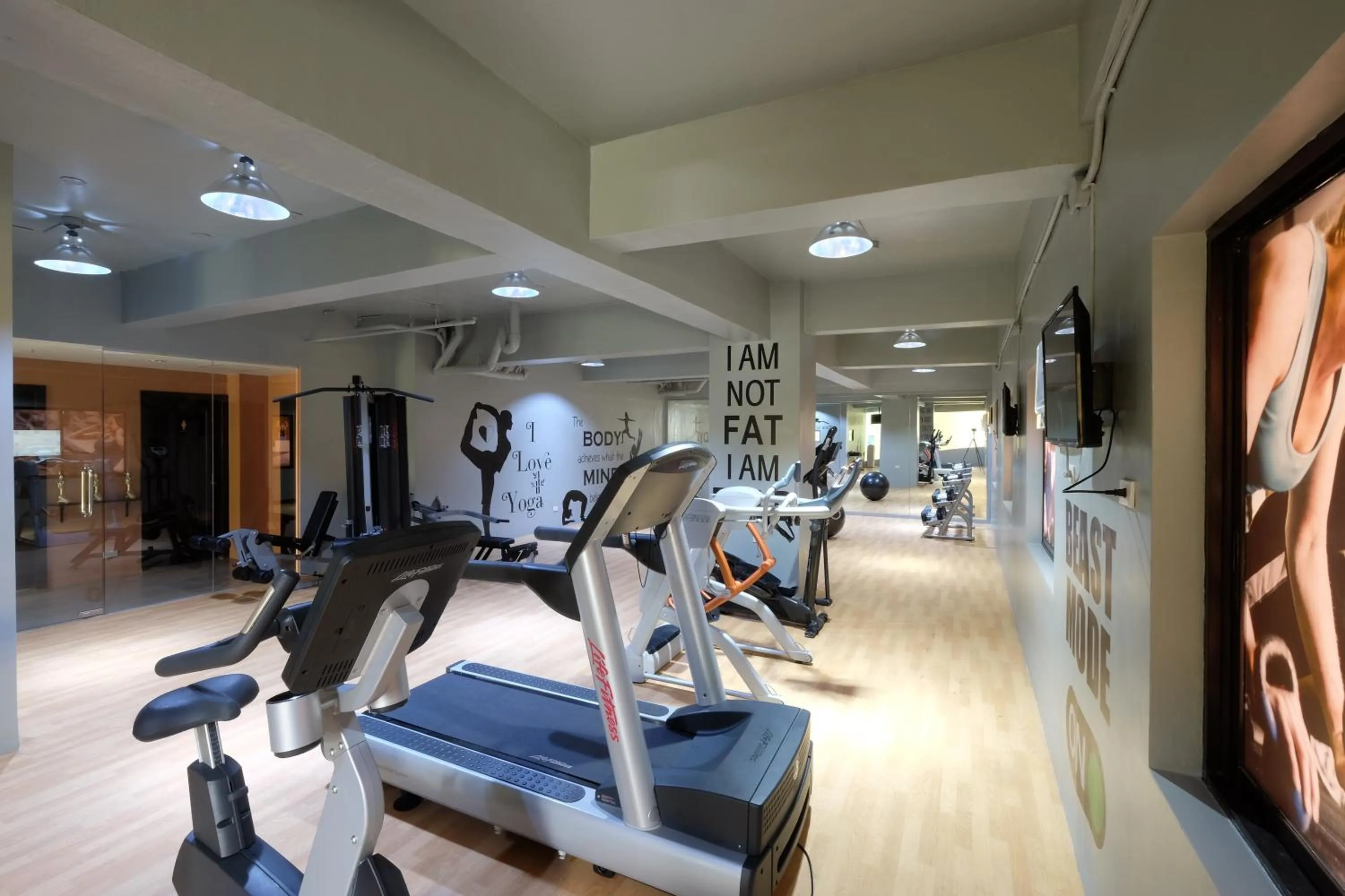Fitness centre/facilities in Golden Prince Hotel & Suites
