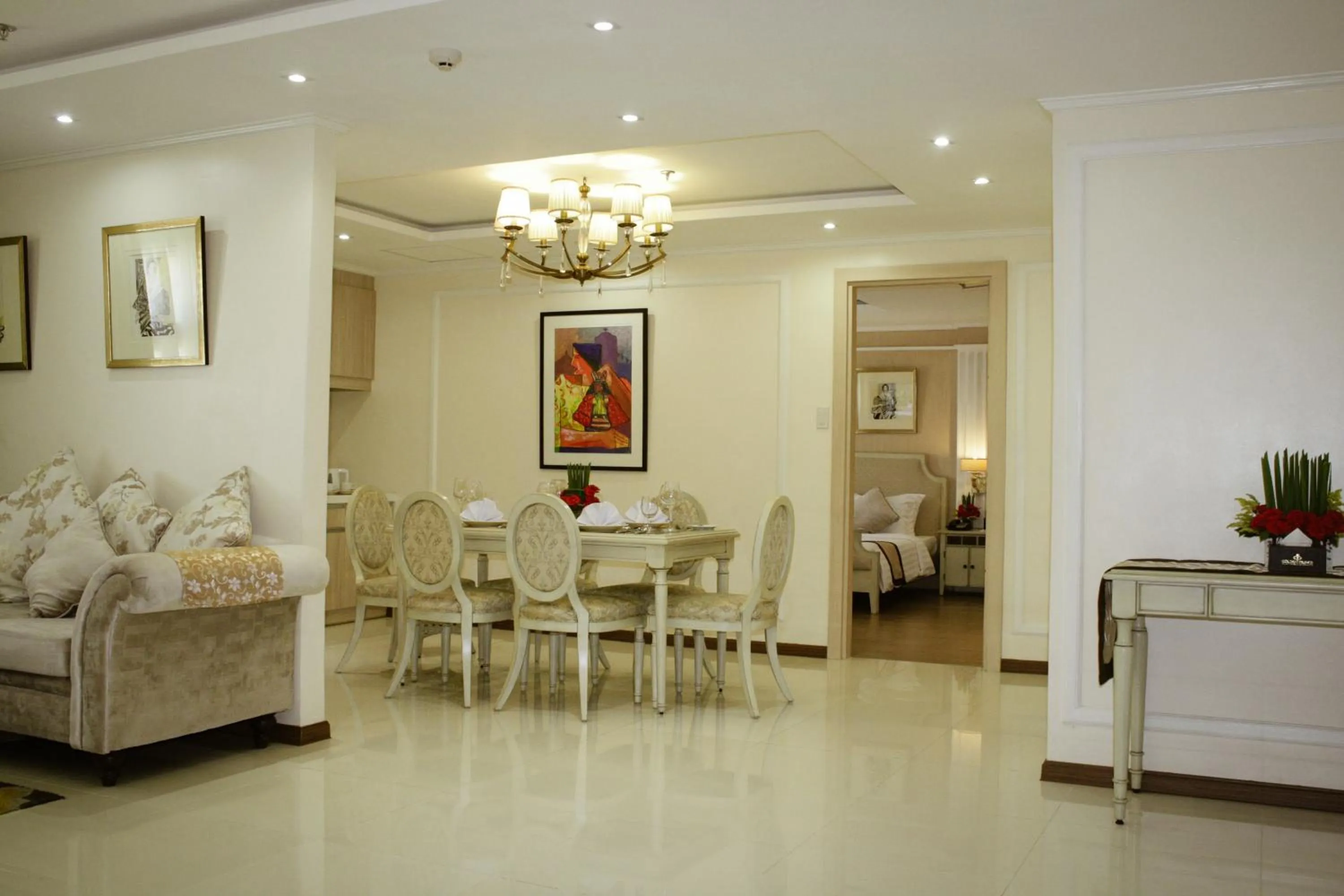 Living room in Golden Prince Hotel & Suites