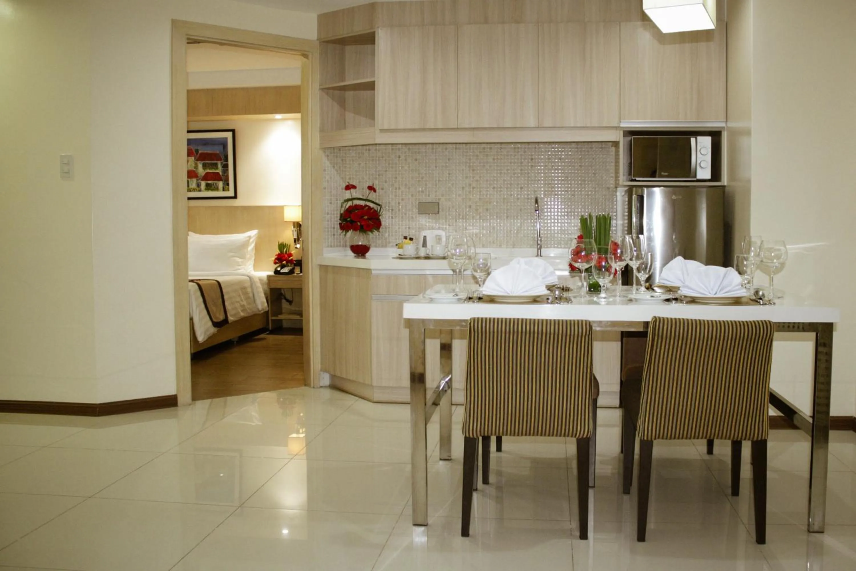 Dining area in Golden Prince Hotel & Suites