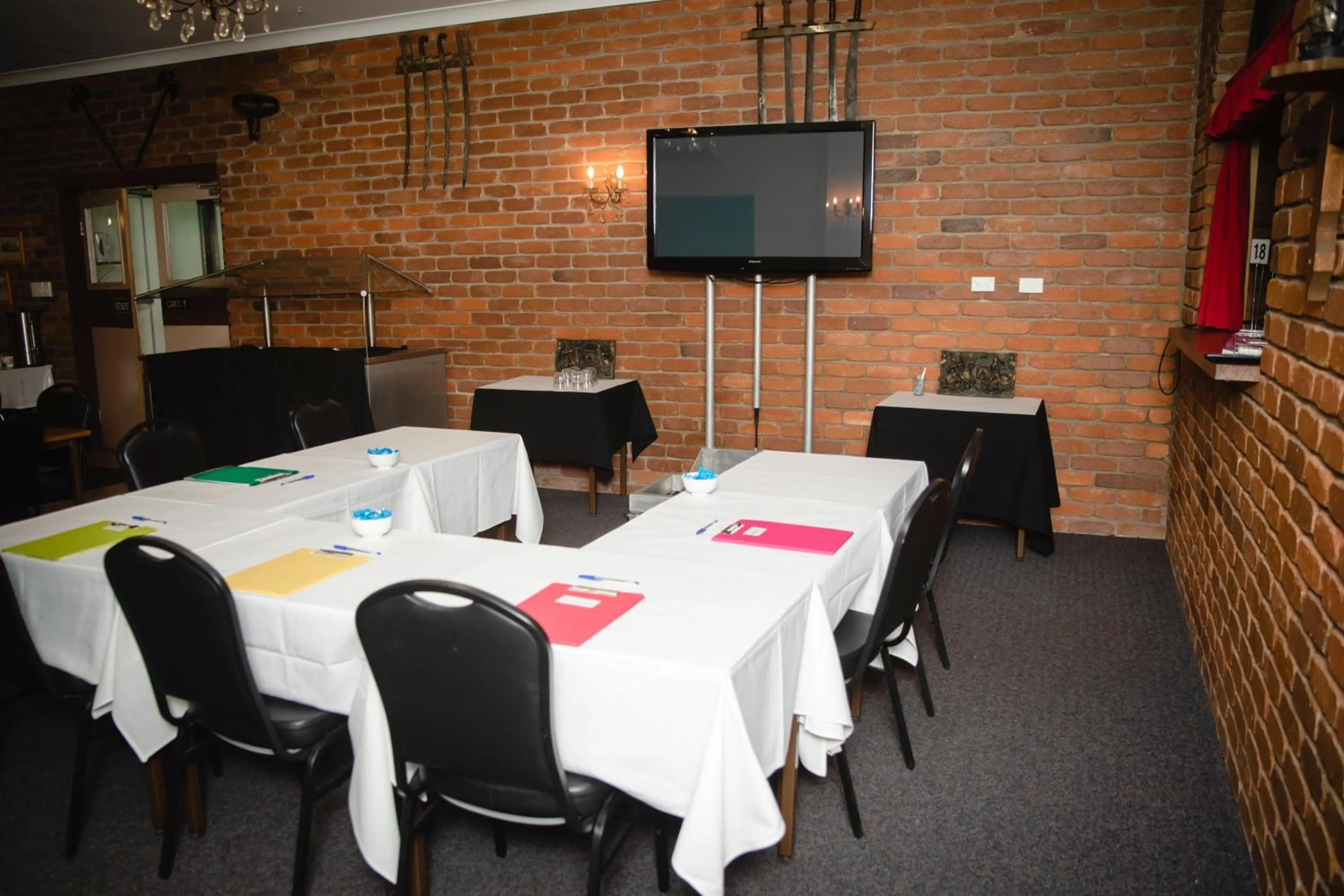 Business facilities in Castle Motor Lodge