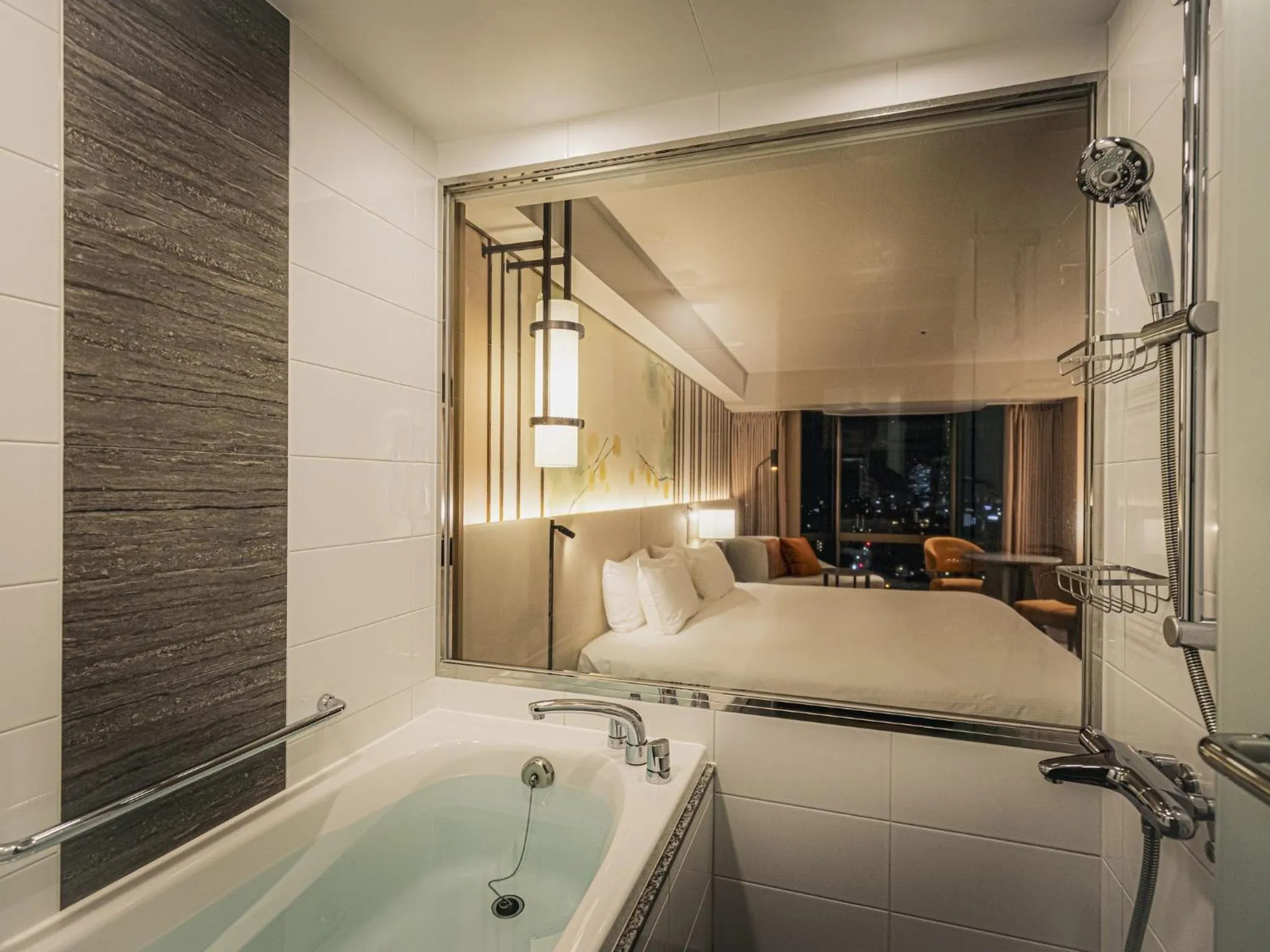 Bed in Asakusa View Hotel