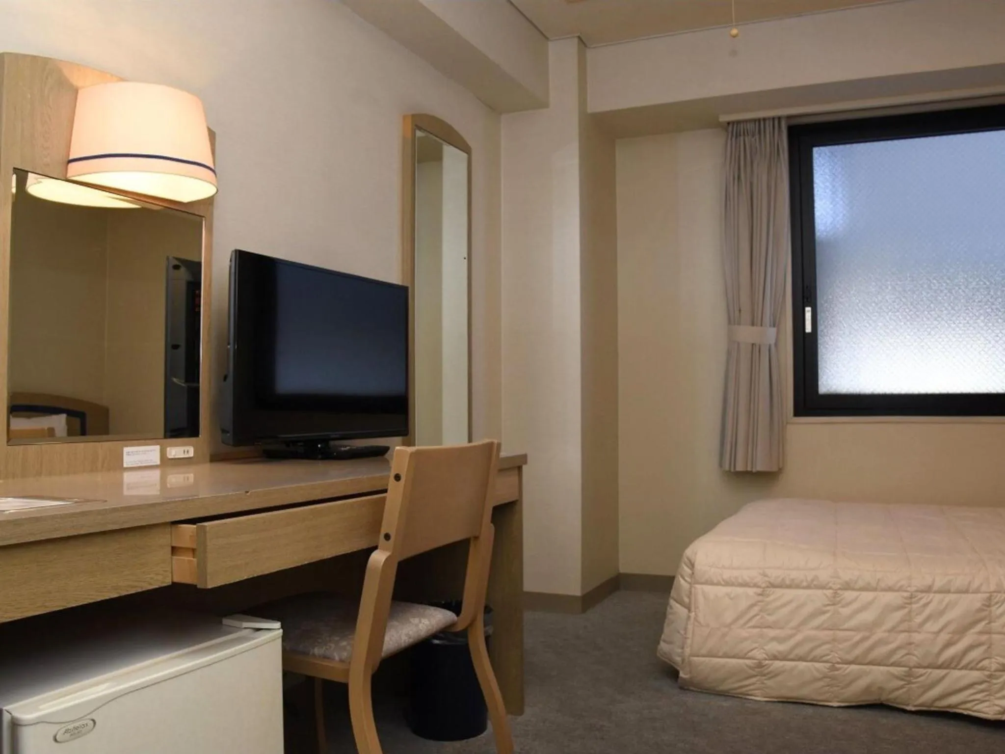 Photo of the whole room, Bed in Silk Hotel