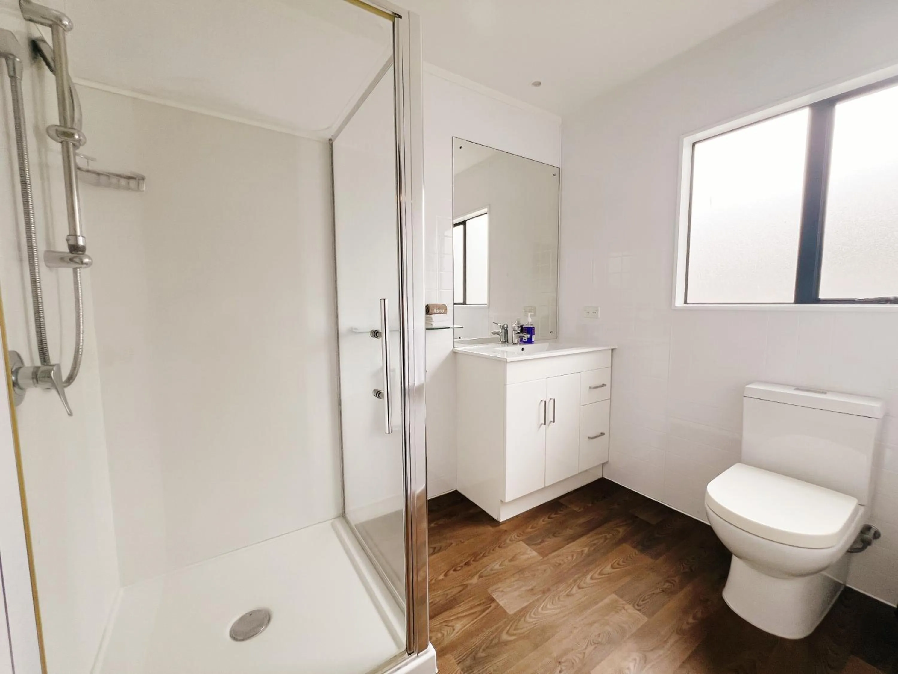 Bathroom in Camelot On Ulster