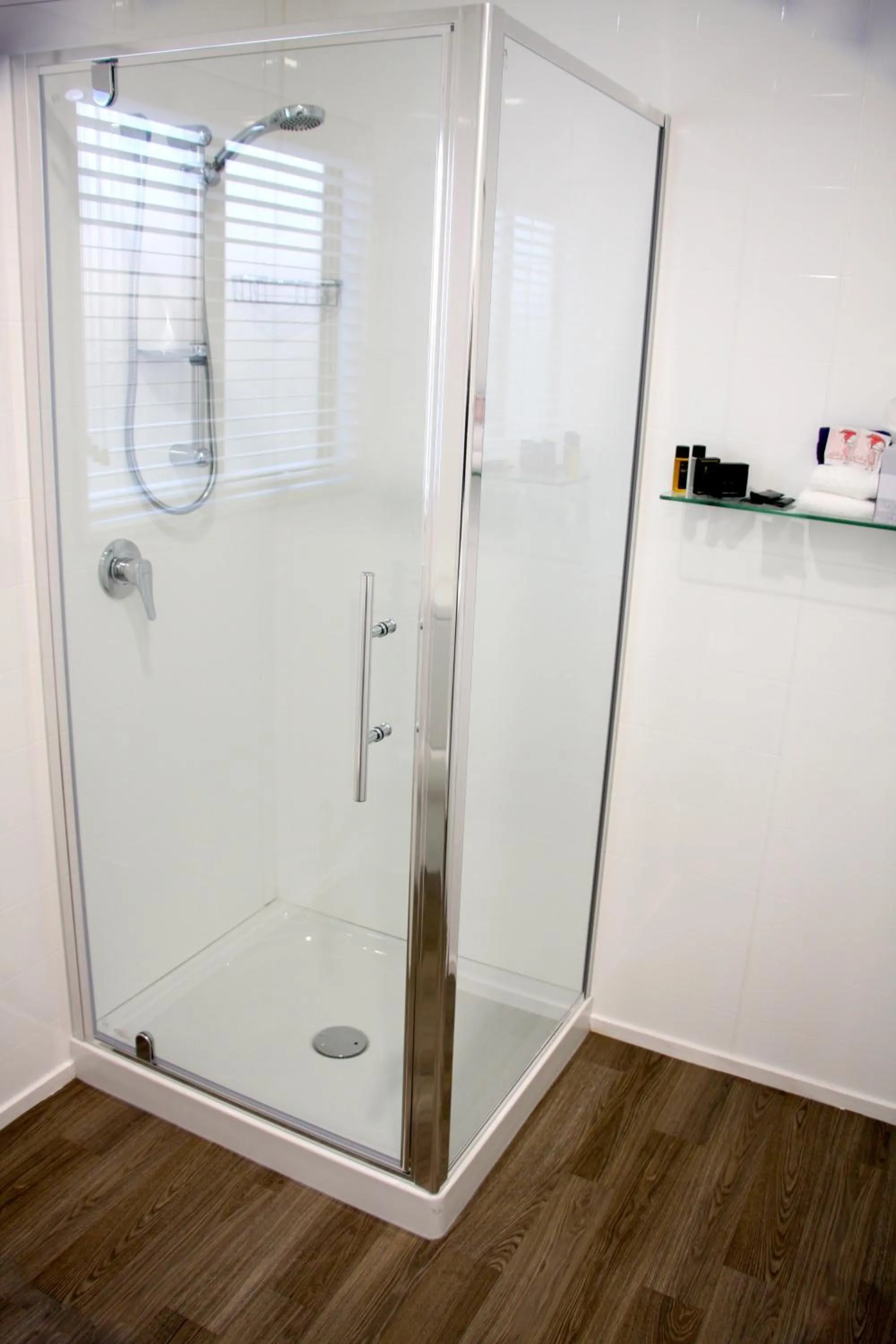 Bathroom in Camelot On Ulster