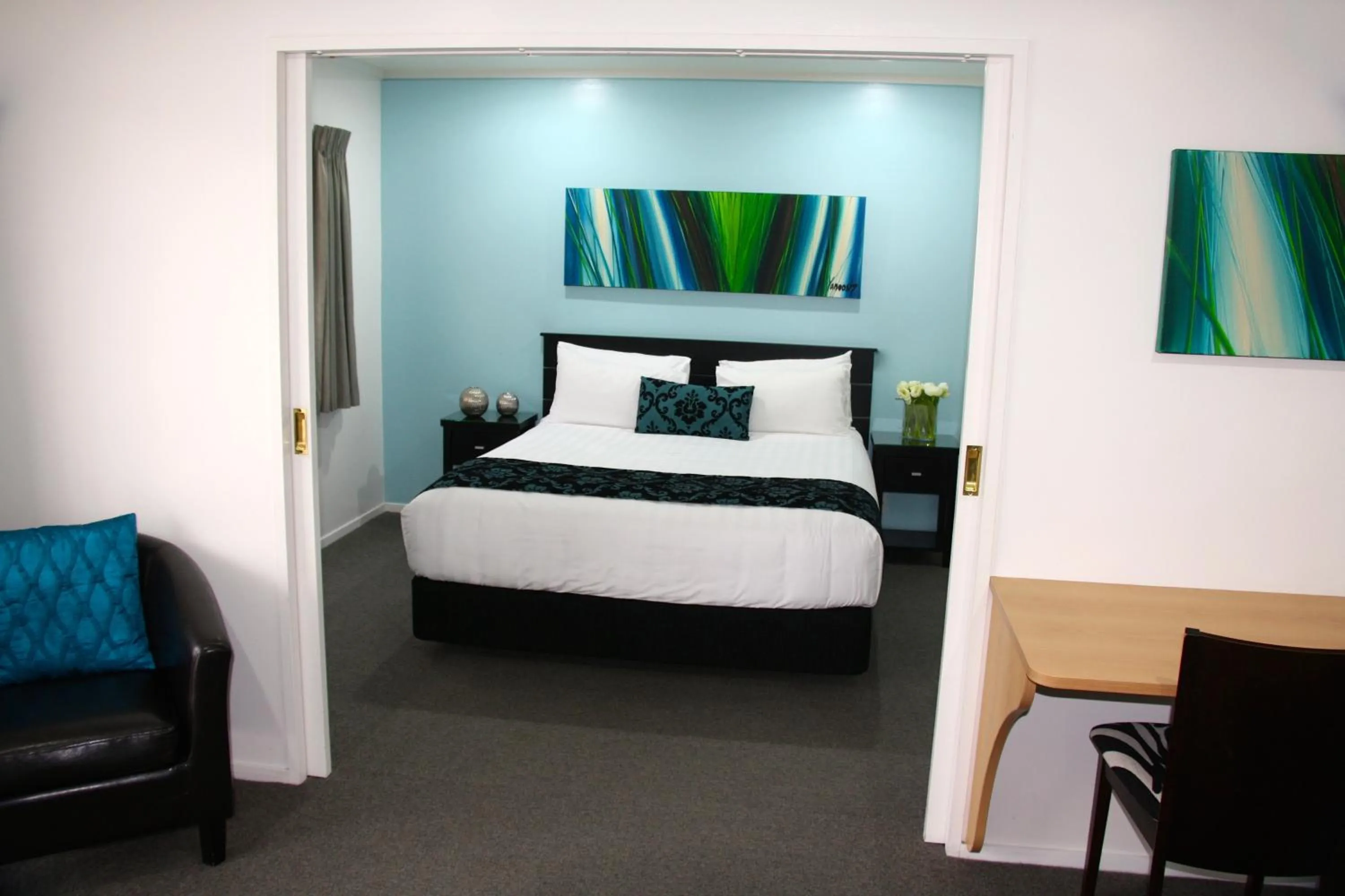 Executive Suite with Spa Bath in Camelot On Ulster