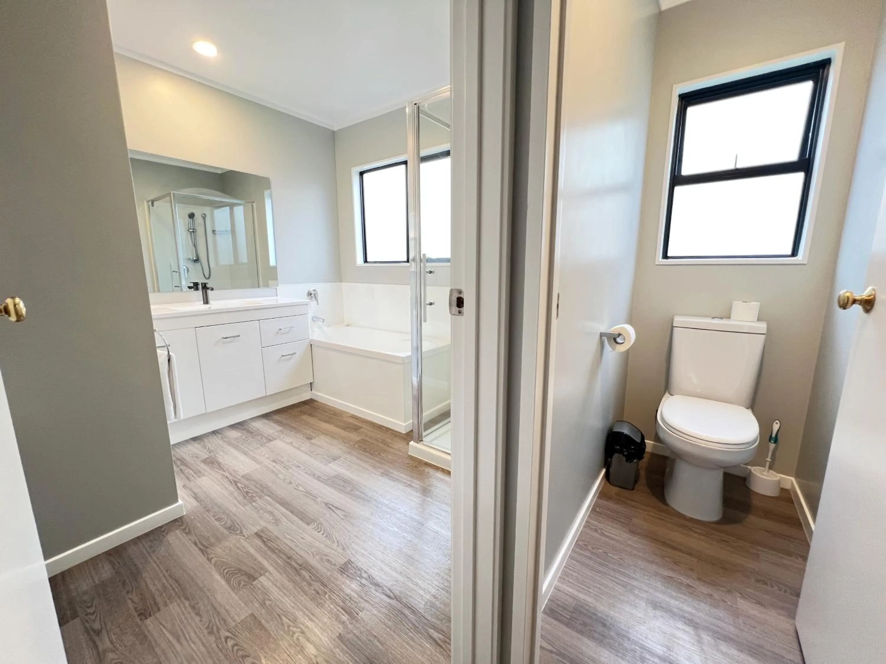 Toilet in Camelot On Ulster