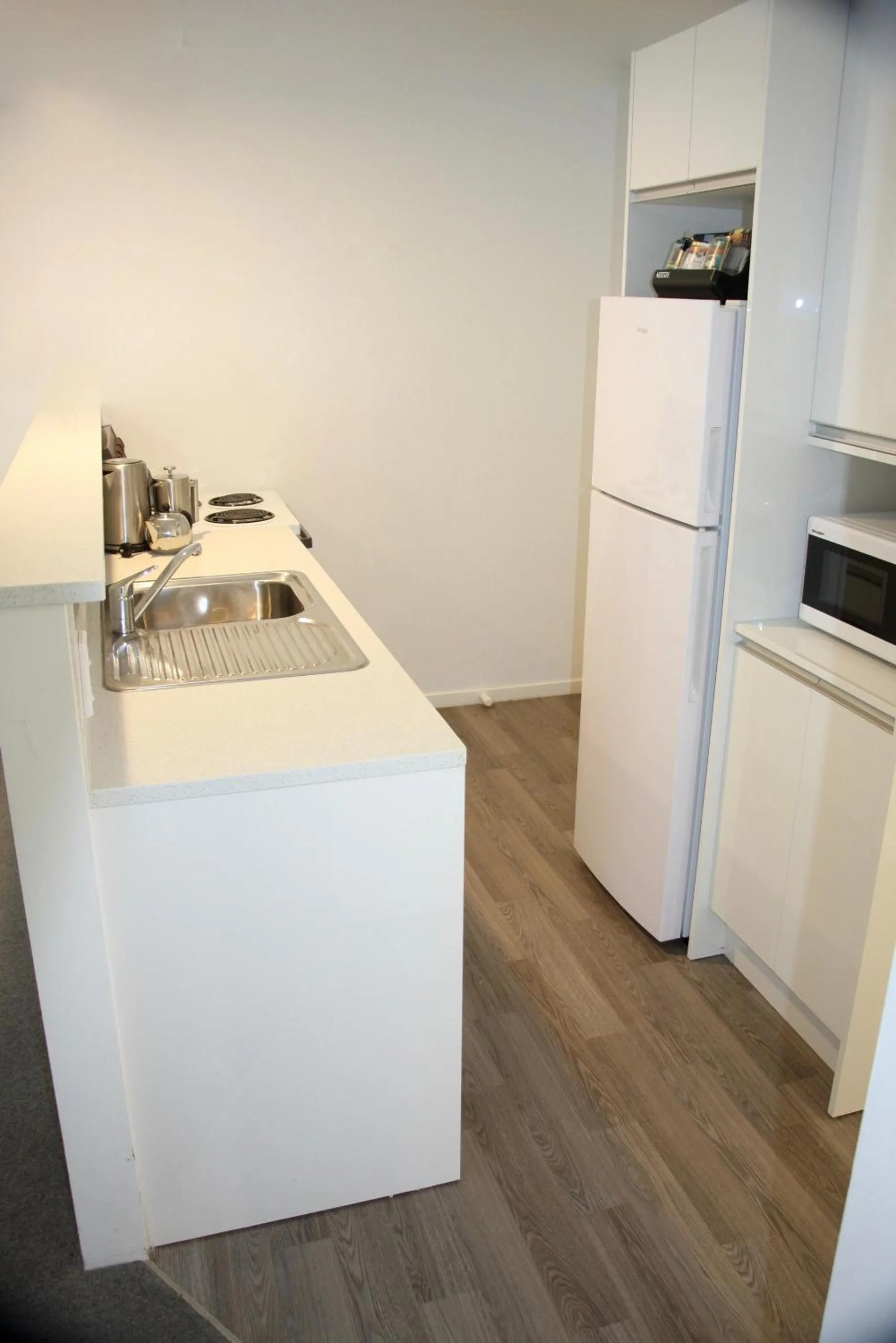 Kitchen or kitchenette in Camelot On Ulster