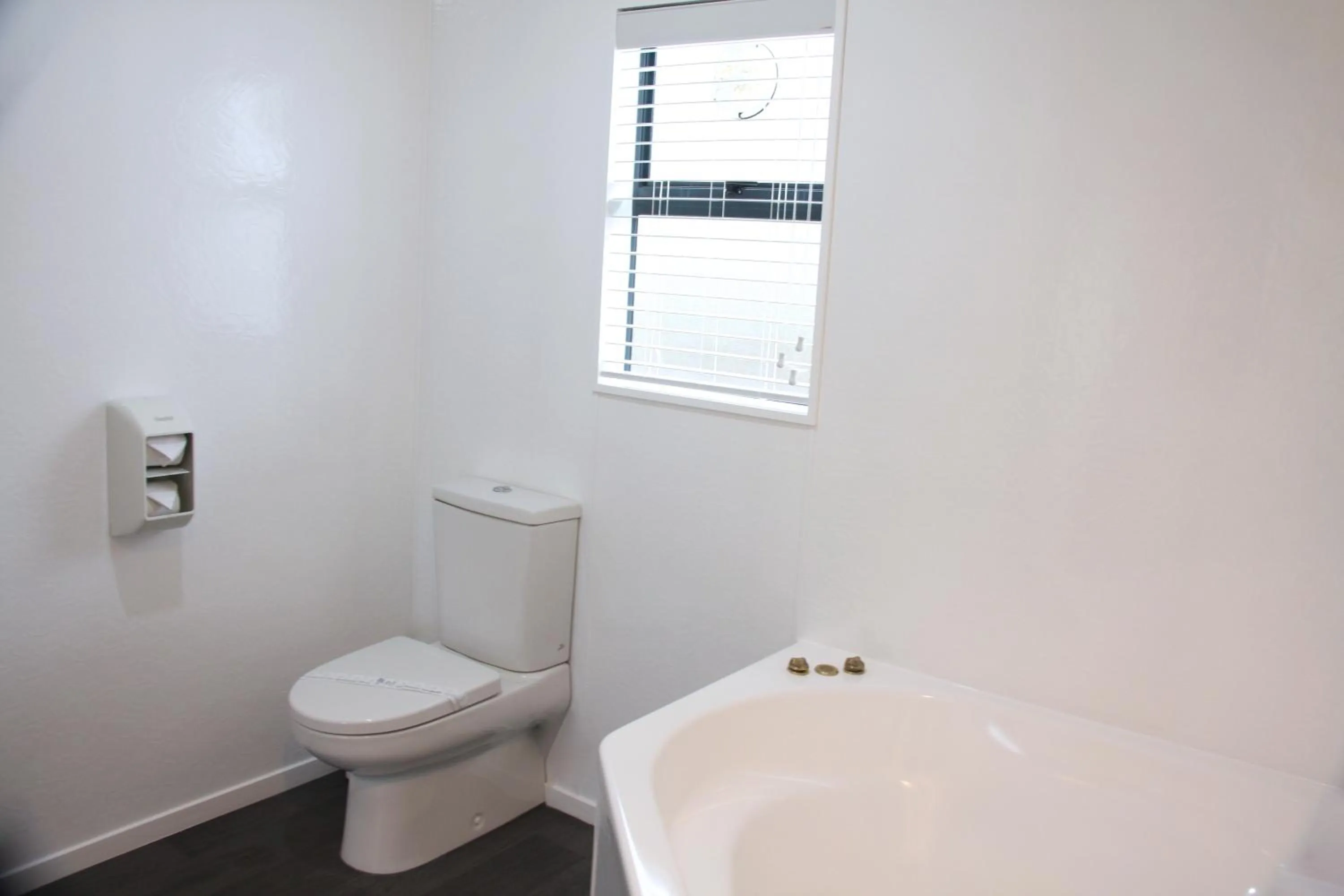 Bathroom in Camelot On Ulster