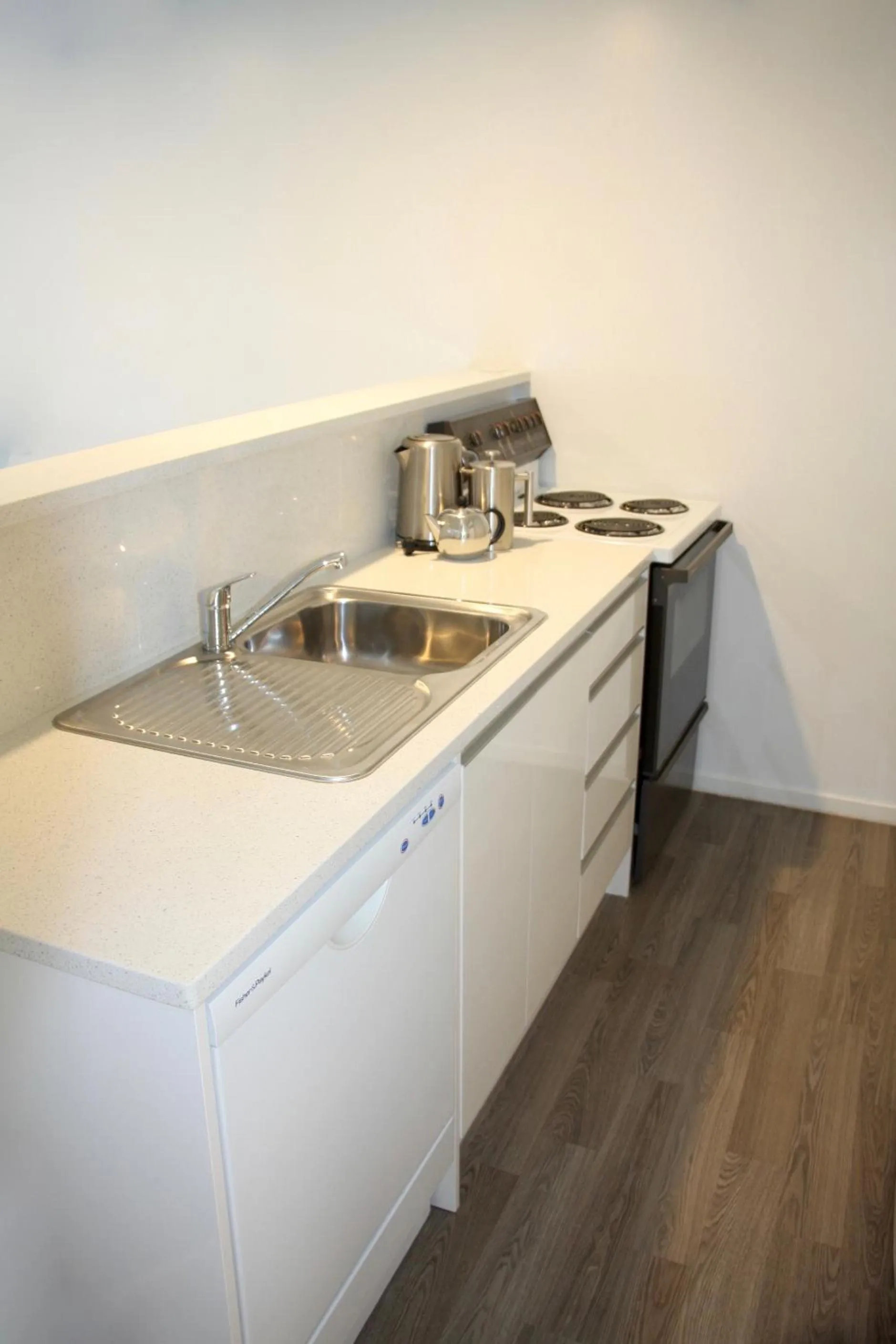 Kitchen or kitchenette in Camelot On Ulster