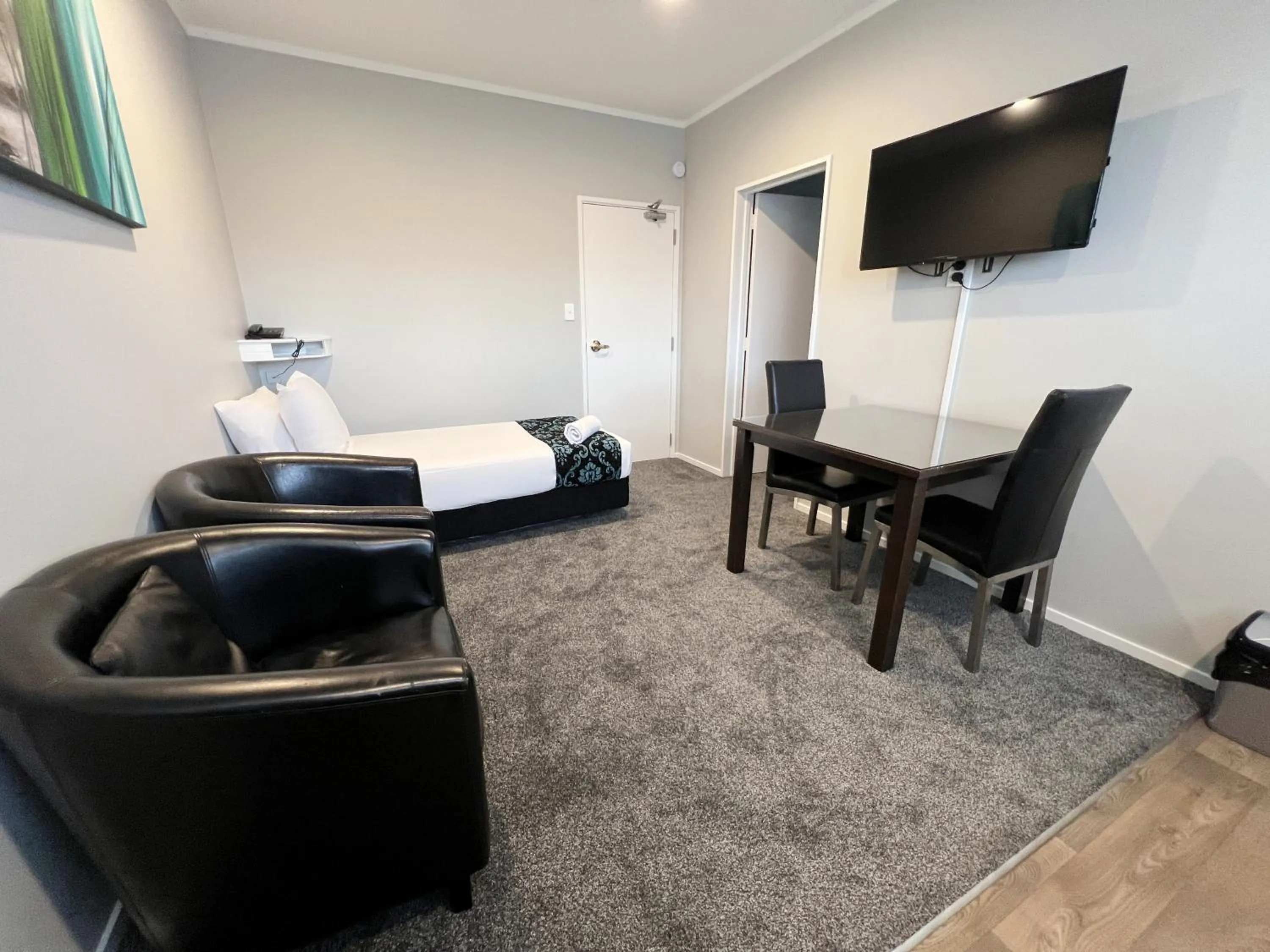 Living room, Bed in Camelot On Ulster