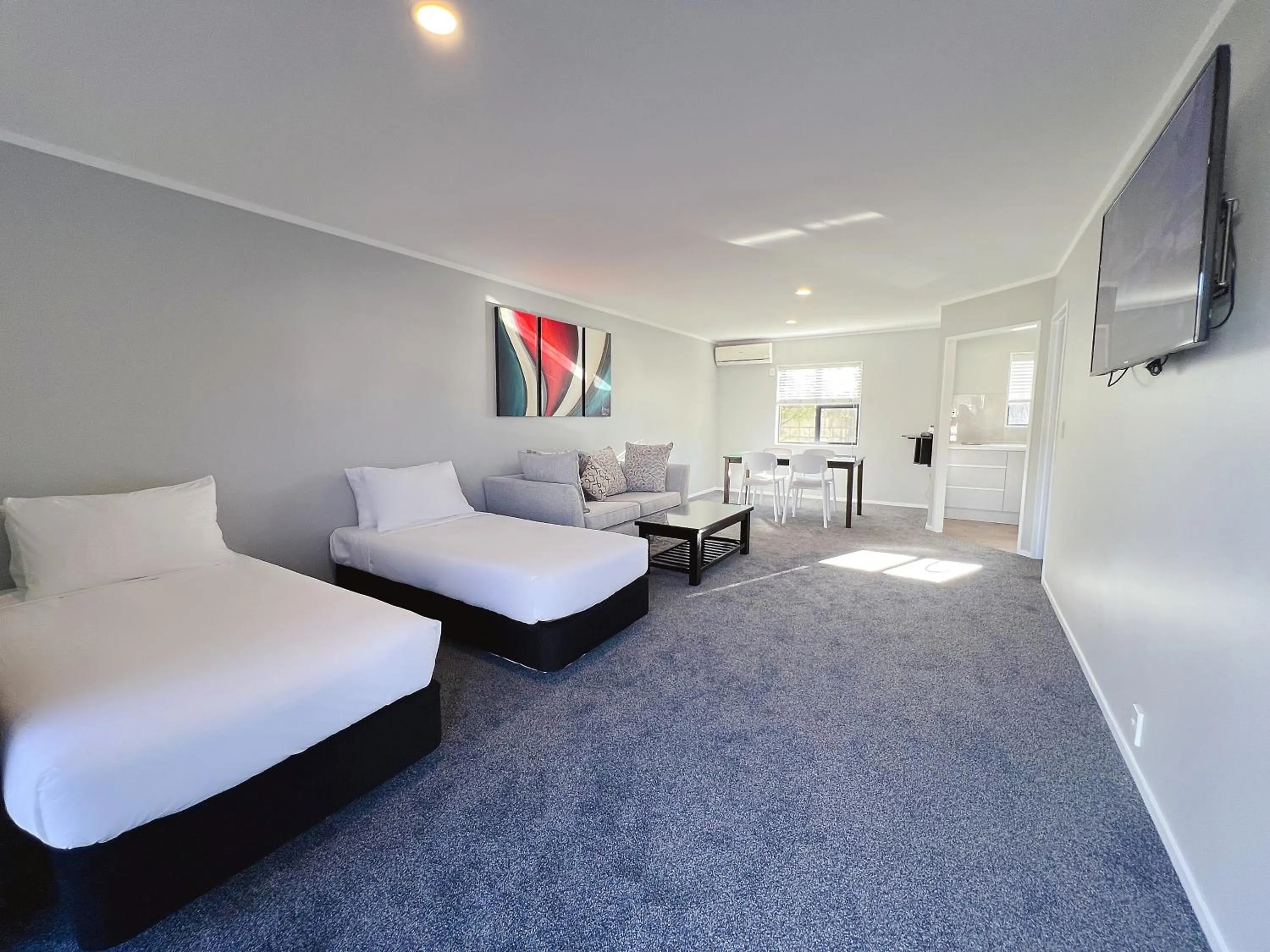 Living room, Bed in Camelot On Ulster