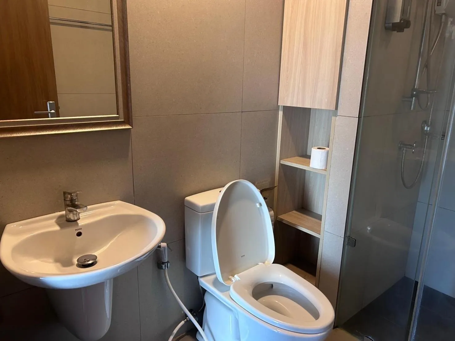 Shower in Loft2s Chiang Mai