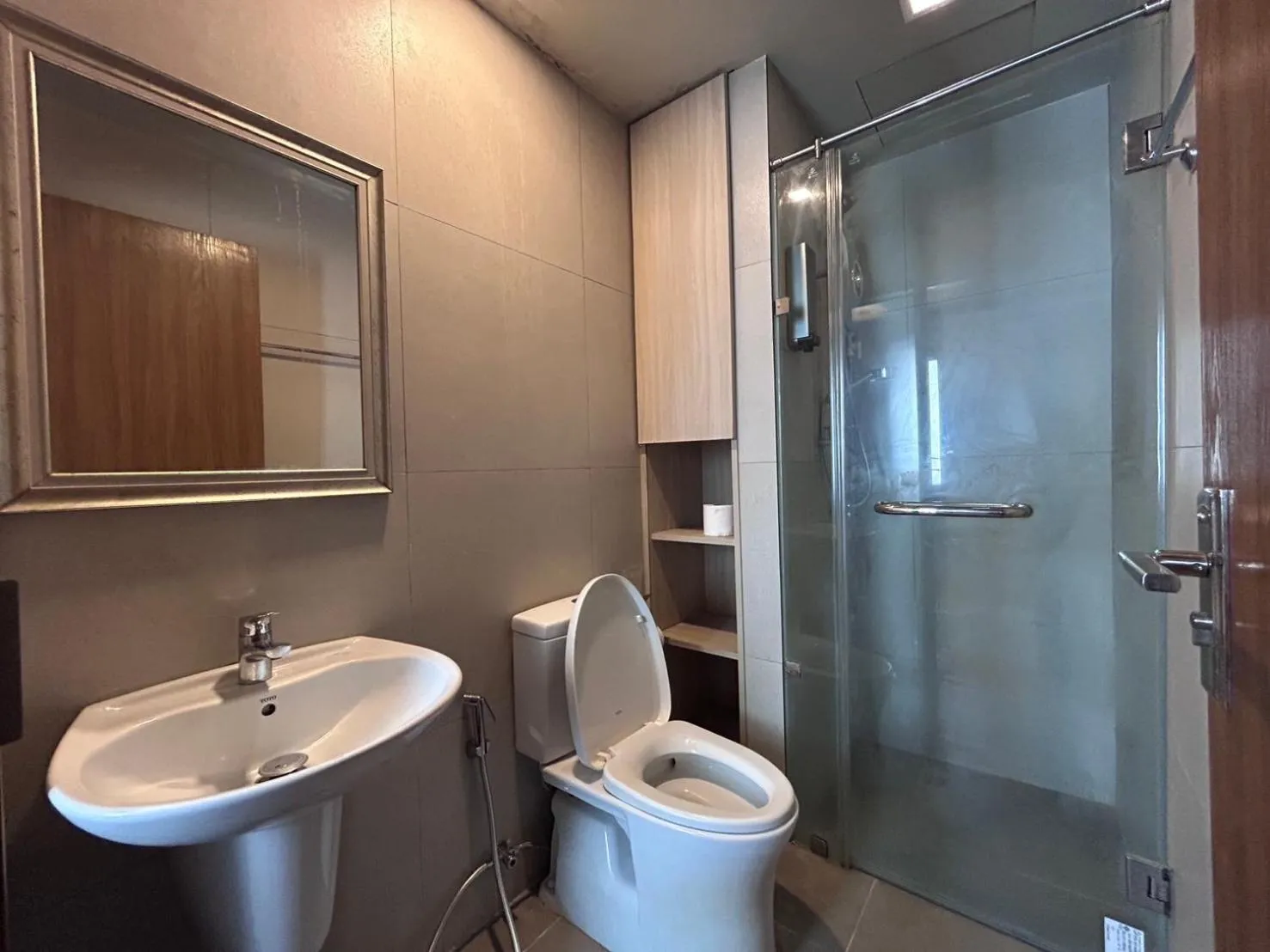 Shower in Loft2s Chiang Mai