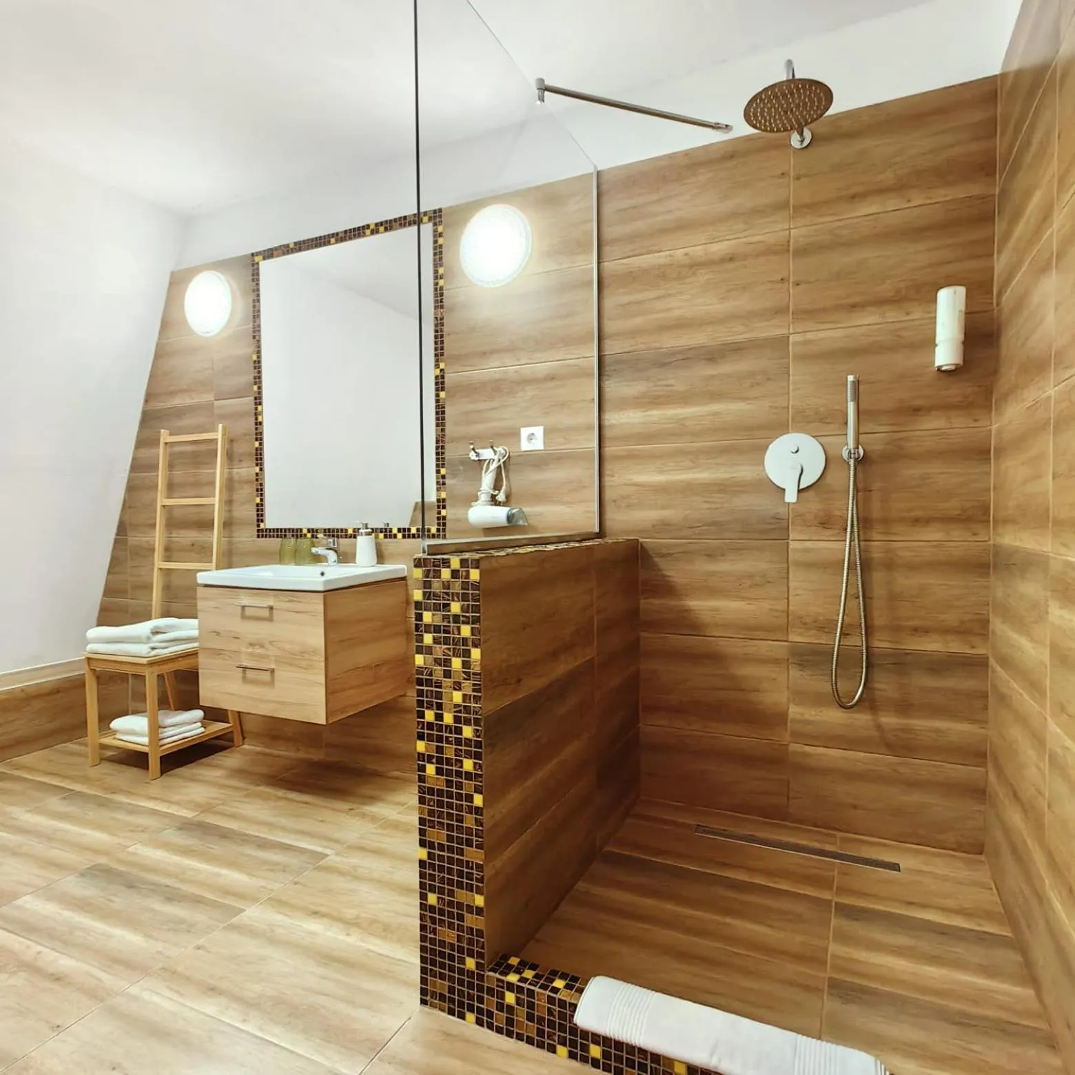 Shower in Villa Santa Maria