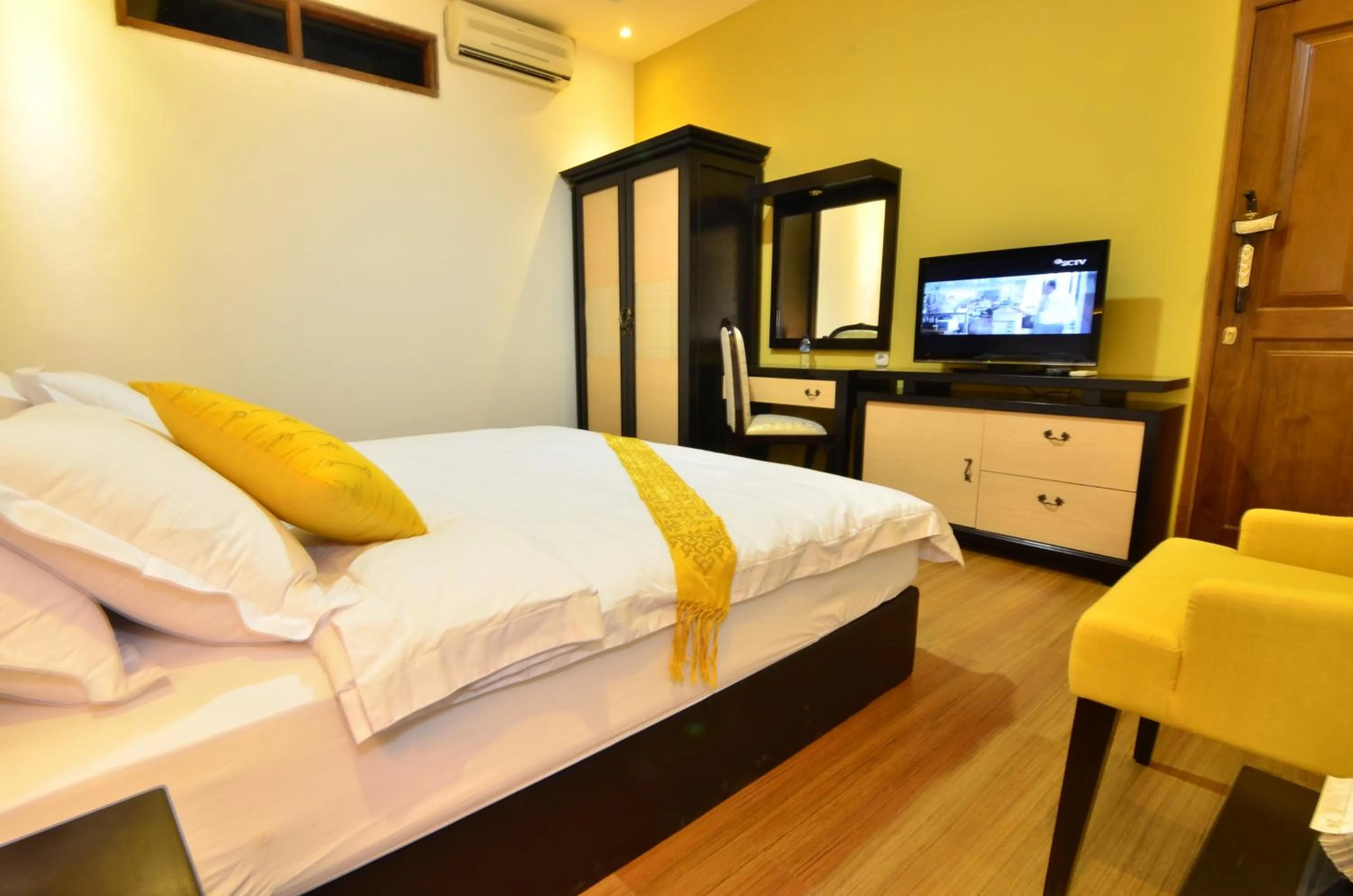 Bedroom, Bed in Balai Melayu Hotel