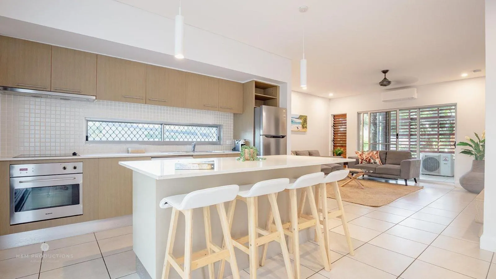 Kitchen or kitchenette in Sandcastles 1770 Motel & Resort