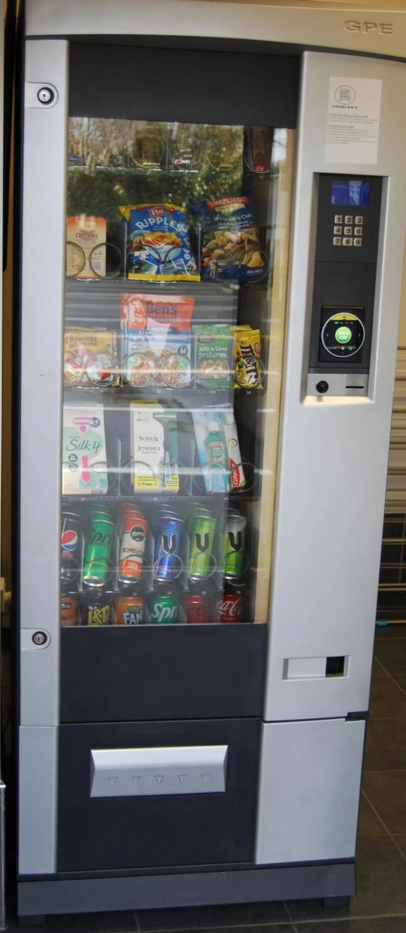 vending machine in Airport Delta Motel