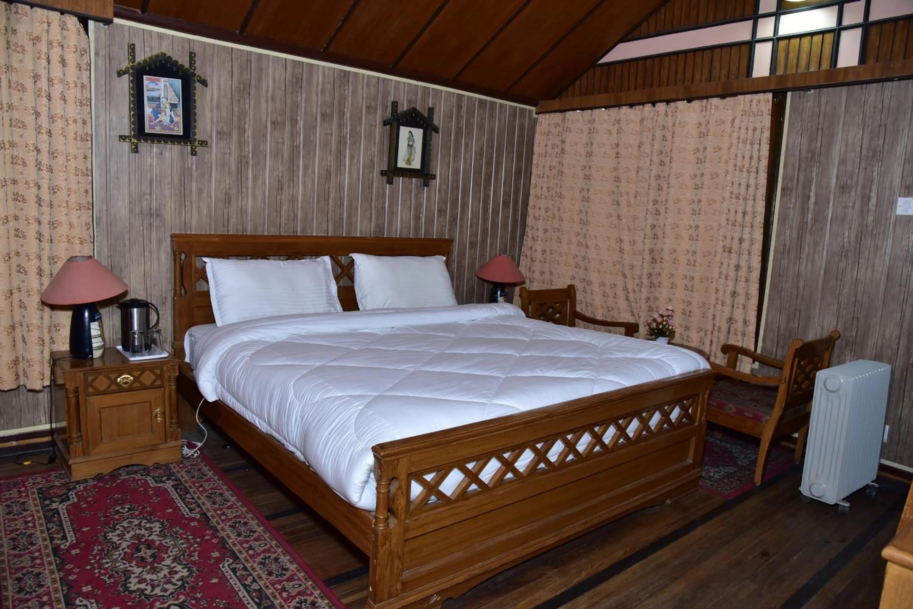 Bed in Snow King Retreat - The Heaven