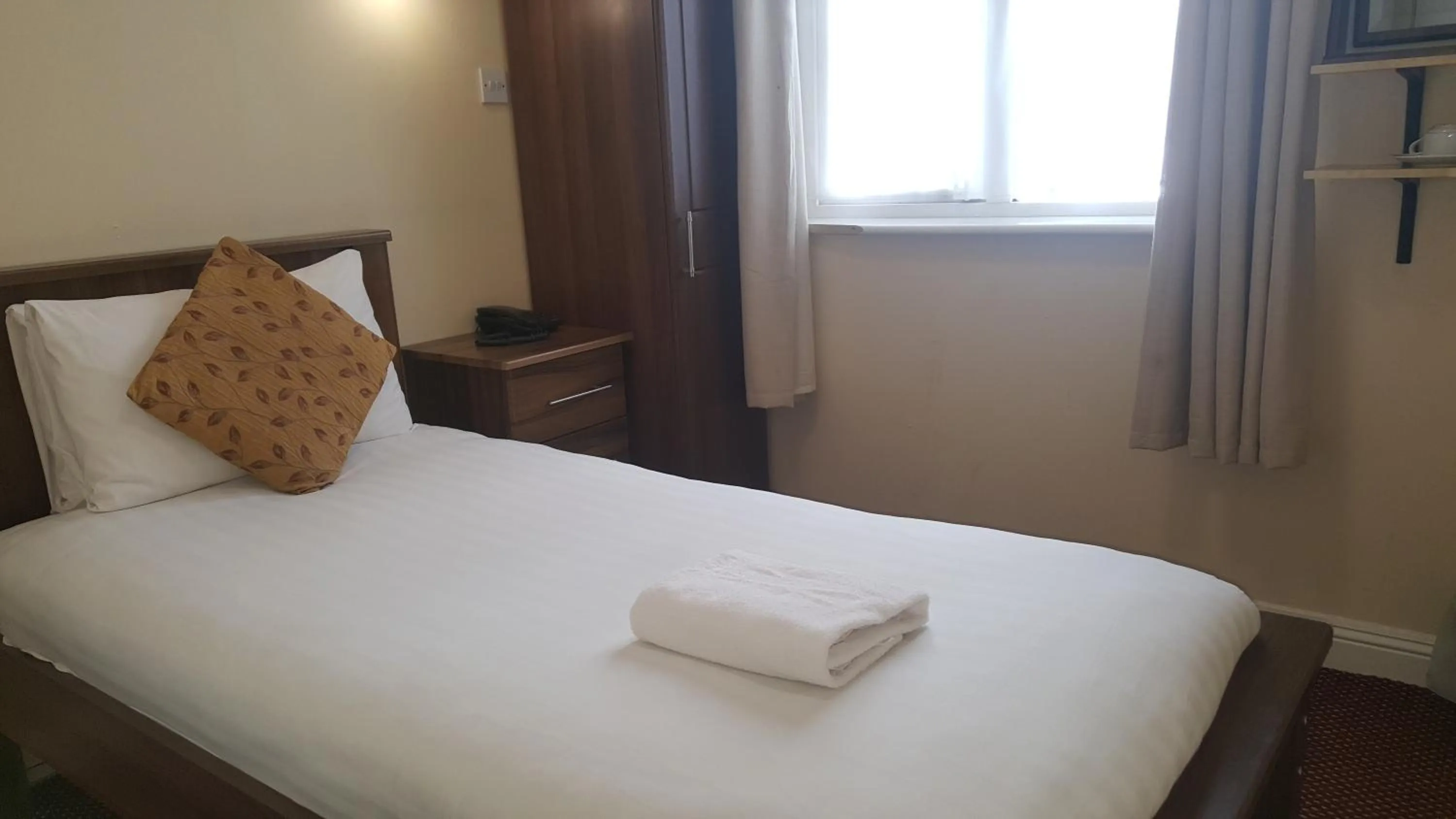 Bed in Hazelbrook House B&B